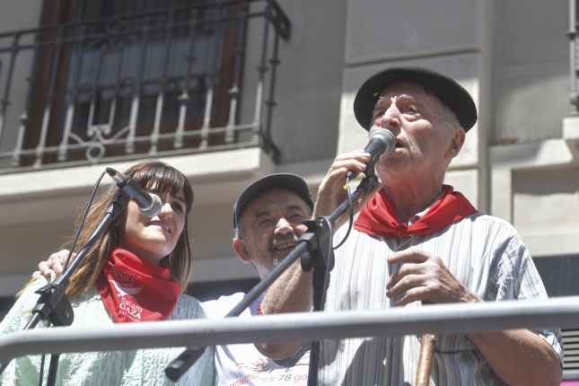 German Rodriguezen omenaldia, Rozalen, Fermin Balentzia eta Erramun Martikorena. IDOIA ZABALETA / FOKU German Rodriguezen omenaldia, Rozalen, Fermin Balentzia eta Erramun Martikorena. IDOIA ZABALETA / FOKU