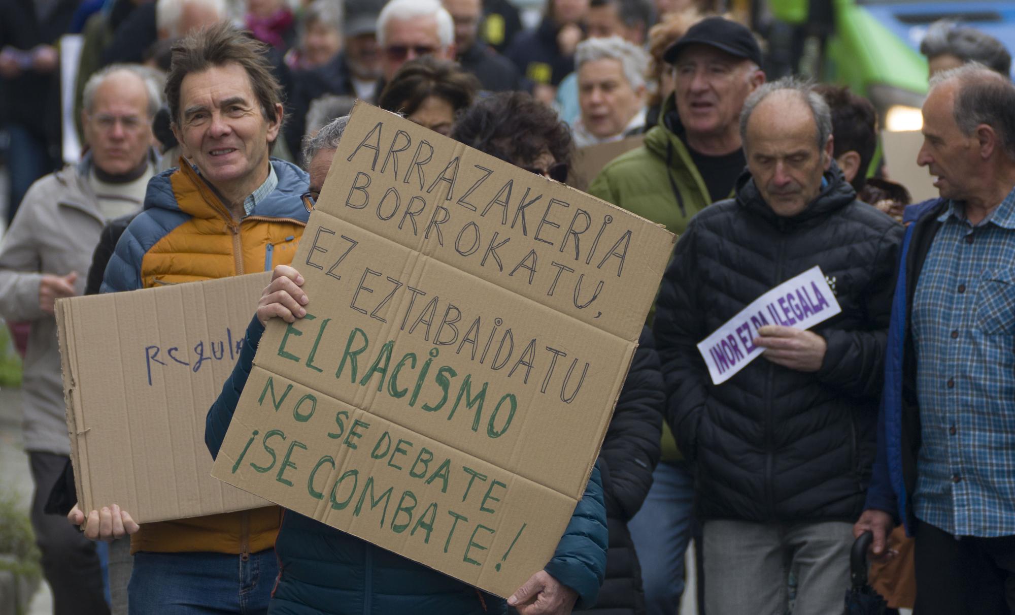 (ID_14799403) (Jon Urbe/@FOKU) 2025-03-23, Pasaia. Arrazakeriaren eta Xenofobiaren aurkako 28