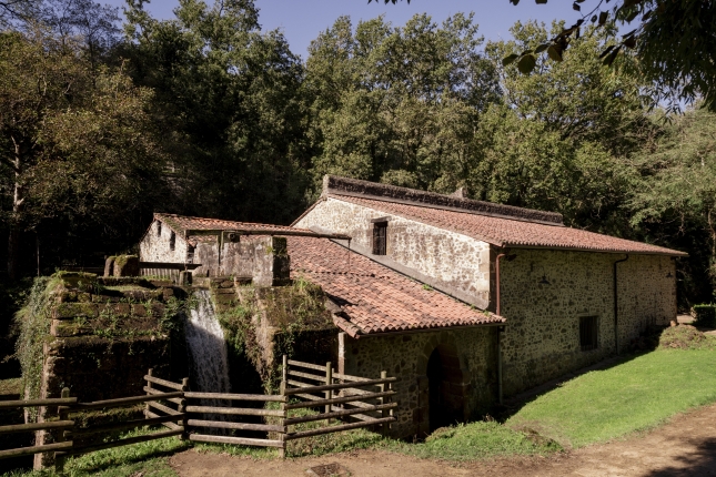(ID_17520637187785) (/EZEZAGUNA) El Pobaleko burdinola (ID_17520637187785) (/EZEZAGUNA) El Pobaleko burdinola