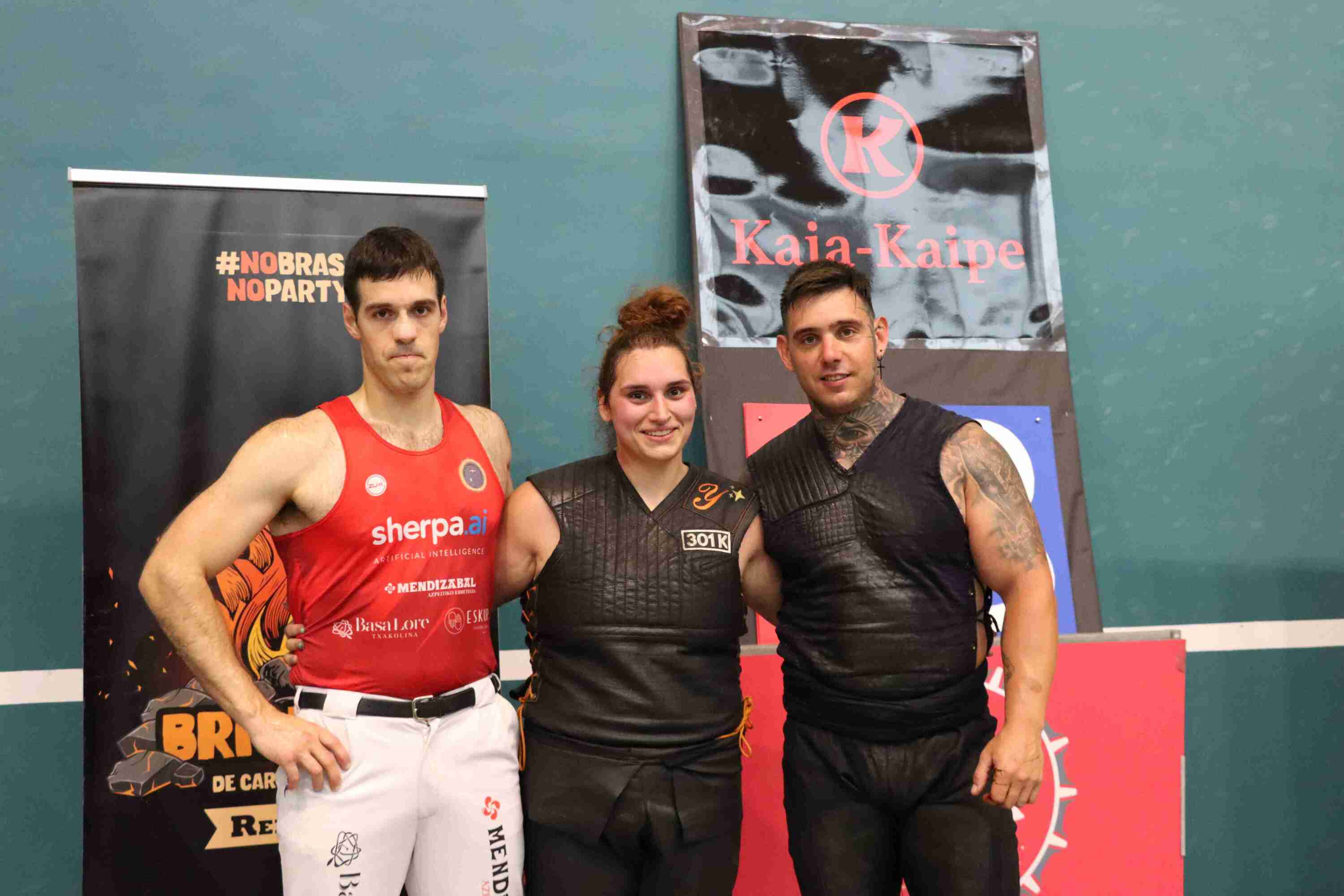 Julen Alberdi Txikia IV.a, Estefania Etxebeste eta Paulo Azpiazu, ekainaren 21ean, Aian. IBON ERRAZU