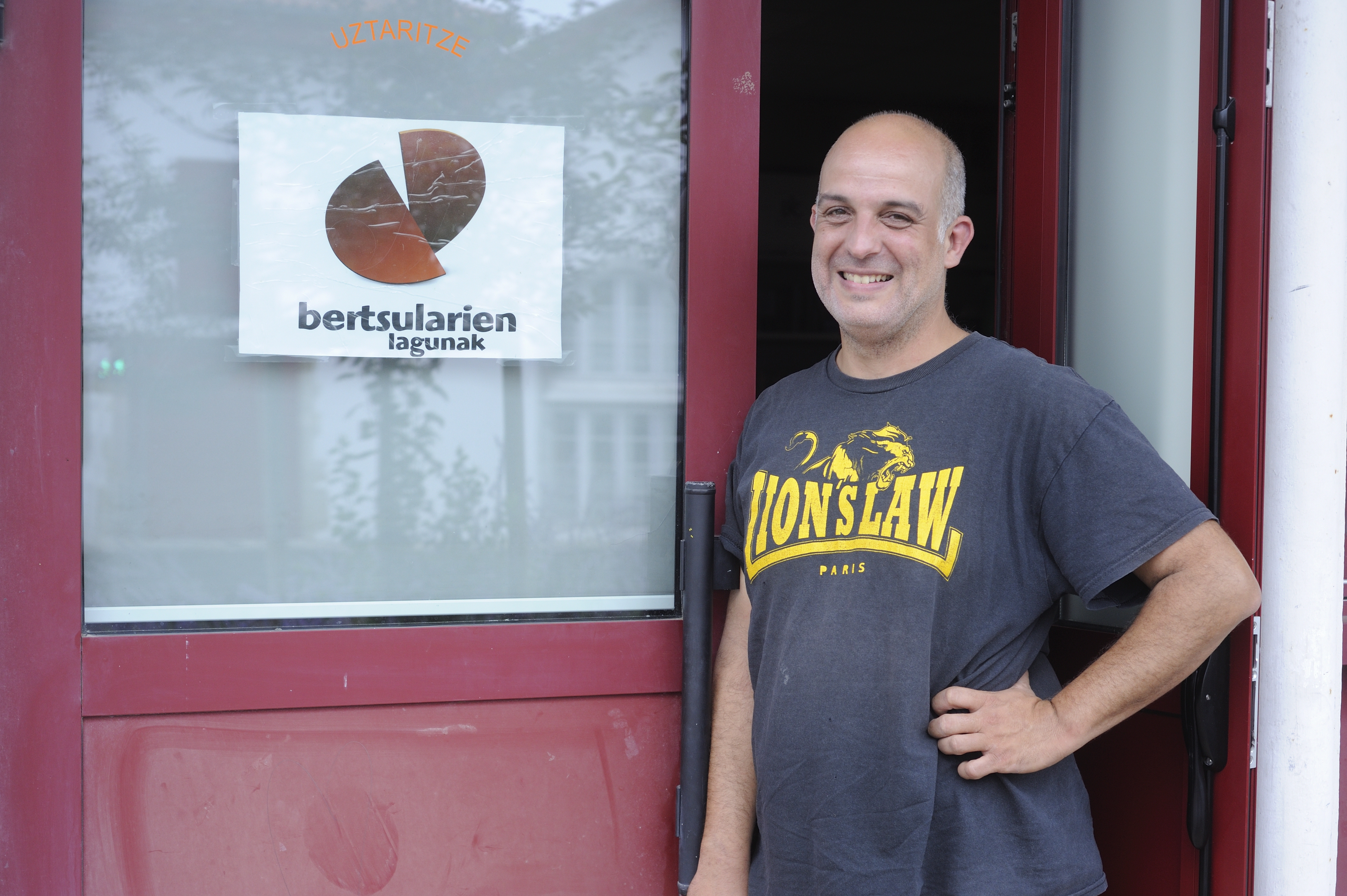 Aritz Bidegain, Uztaritzen, Bertsularien Lagunak elkartearen egoitzan, uztailaren 3an. JOANES ETXEBARRIA