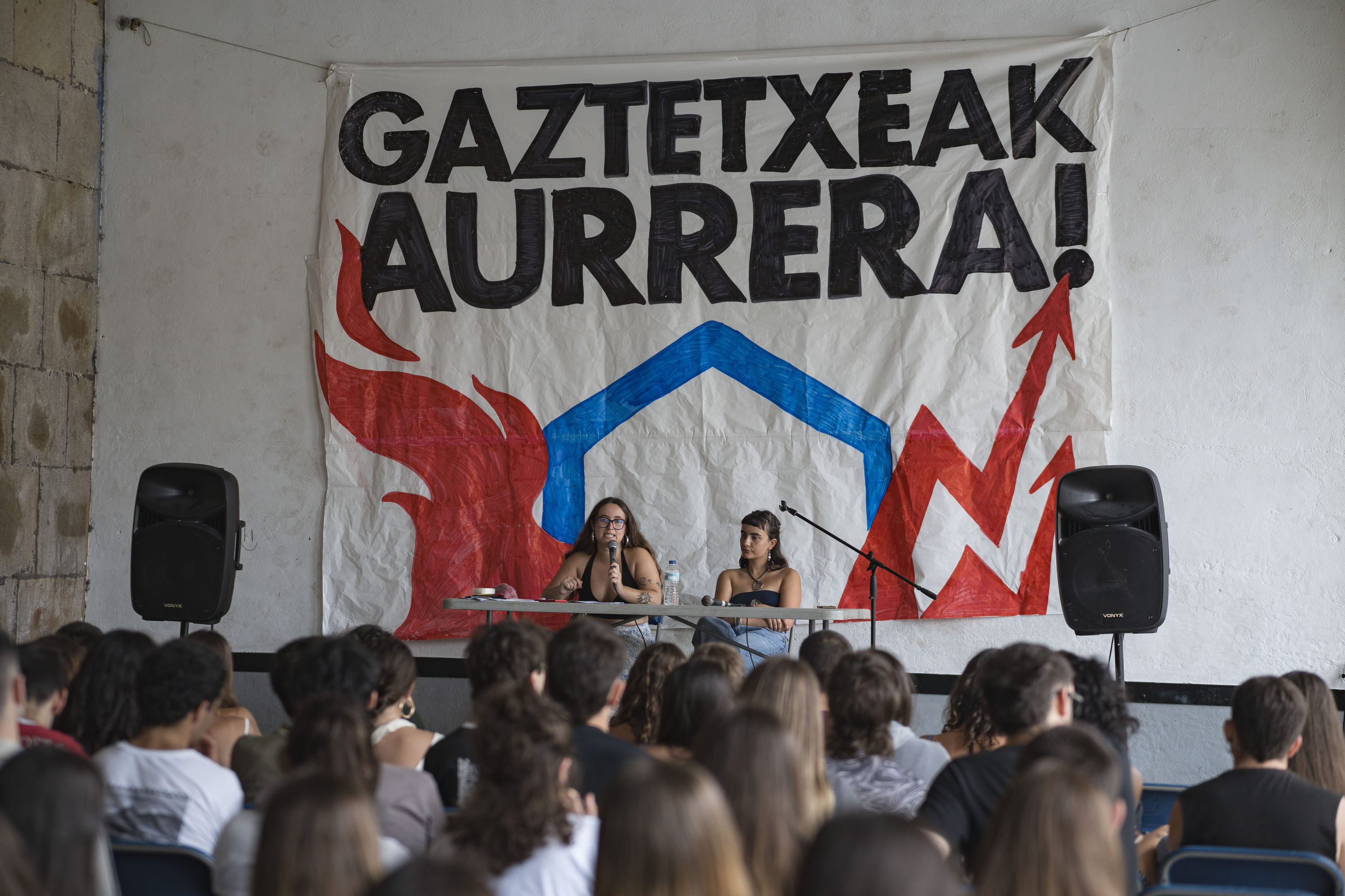 'Gaztetxeak aurrera!' jardunaldia gaur Gernikan. ARITZ LOIOLA / FOKU