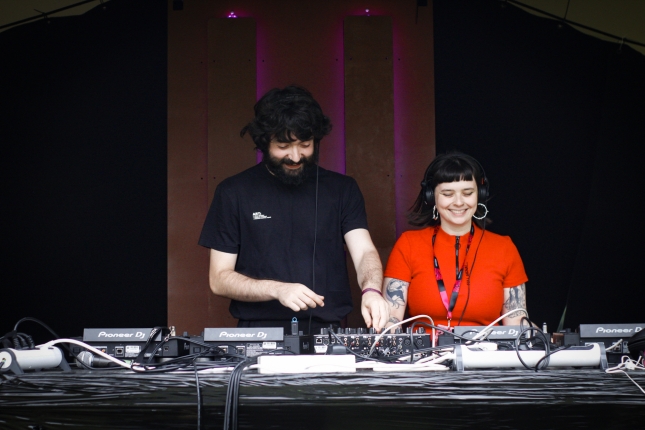 Eteranal DJ bikotea: Gillen Mendikute Uribarren-Iturrieta eta Laura Elordui Martinez Eteranal DJ bikotea: Gillen Mendikute Uribarren-Iturrieta eta Laura Elordui Martinez