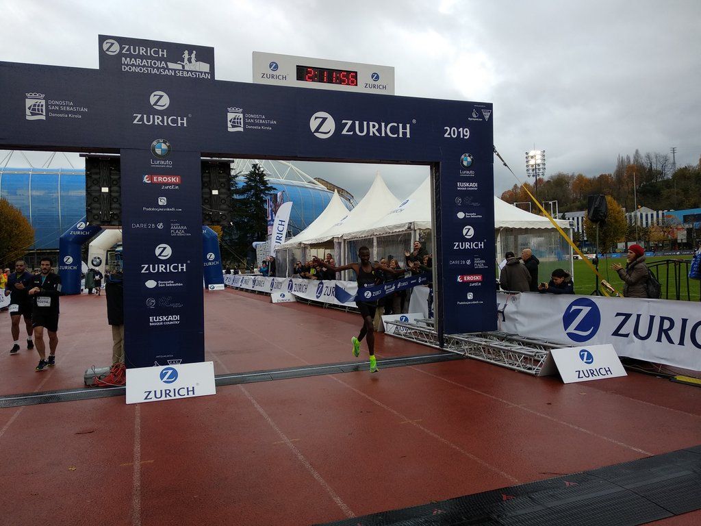 Cheboi Collins, helmugara iristen. @MARATONDONOSTIA