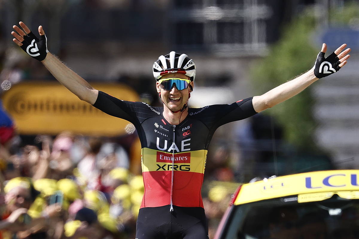 Tim Wellens, gaur, Carcassonneko helmugan. MARTIN DIVISEK / EFE