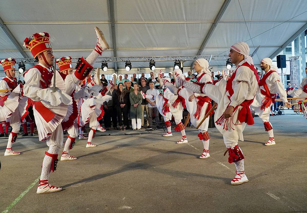 Urmugaren ekitaldia, atzo, Berastegin. ANDONI CANELLADA / FOKU