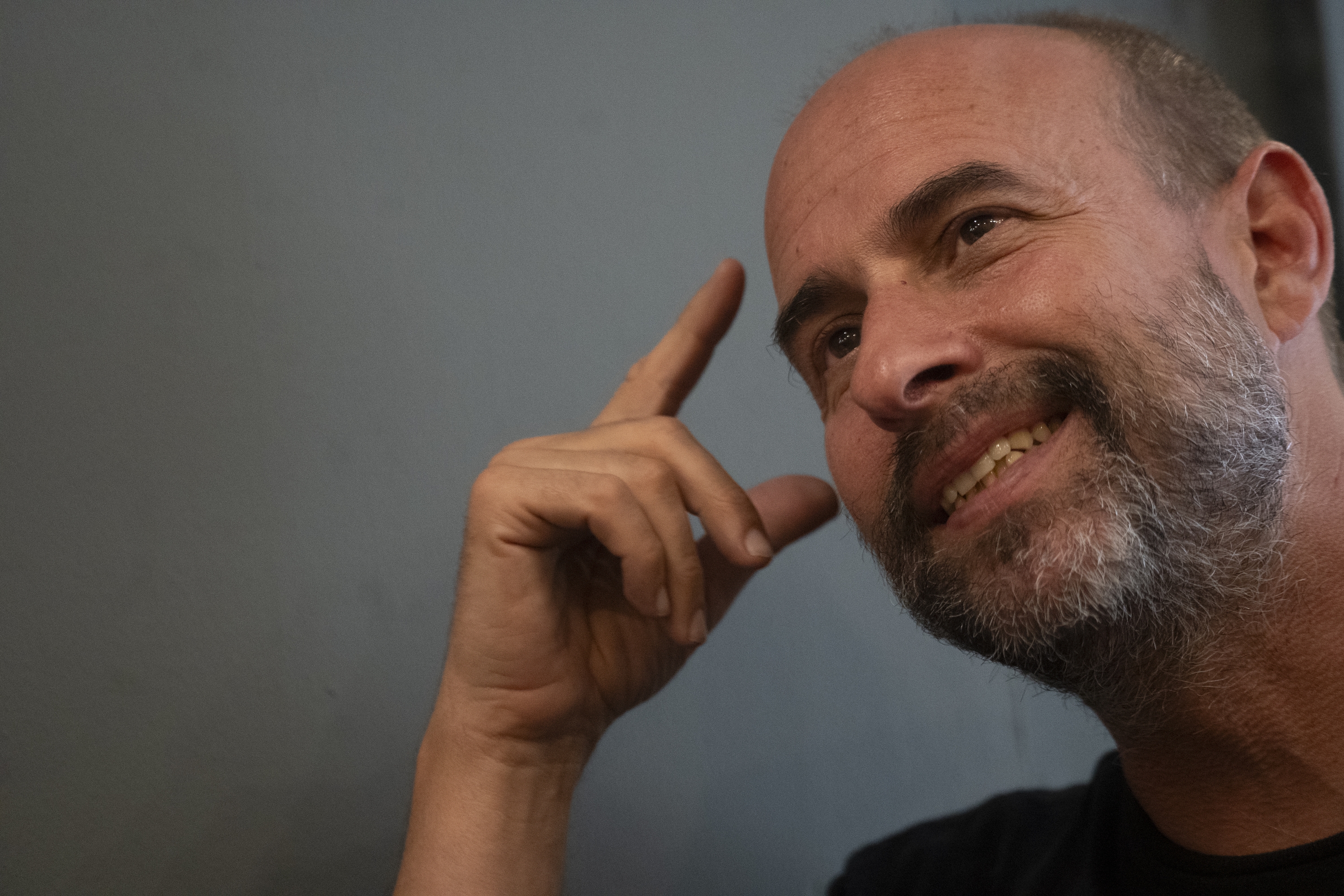 Mikel Belaskoain artista, uztailaren 18an, Iruñean. JAGOBA MANTEROLA / FOKU