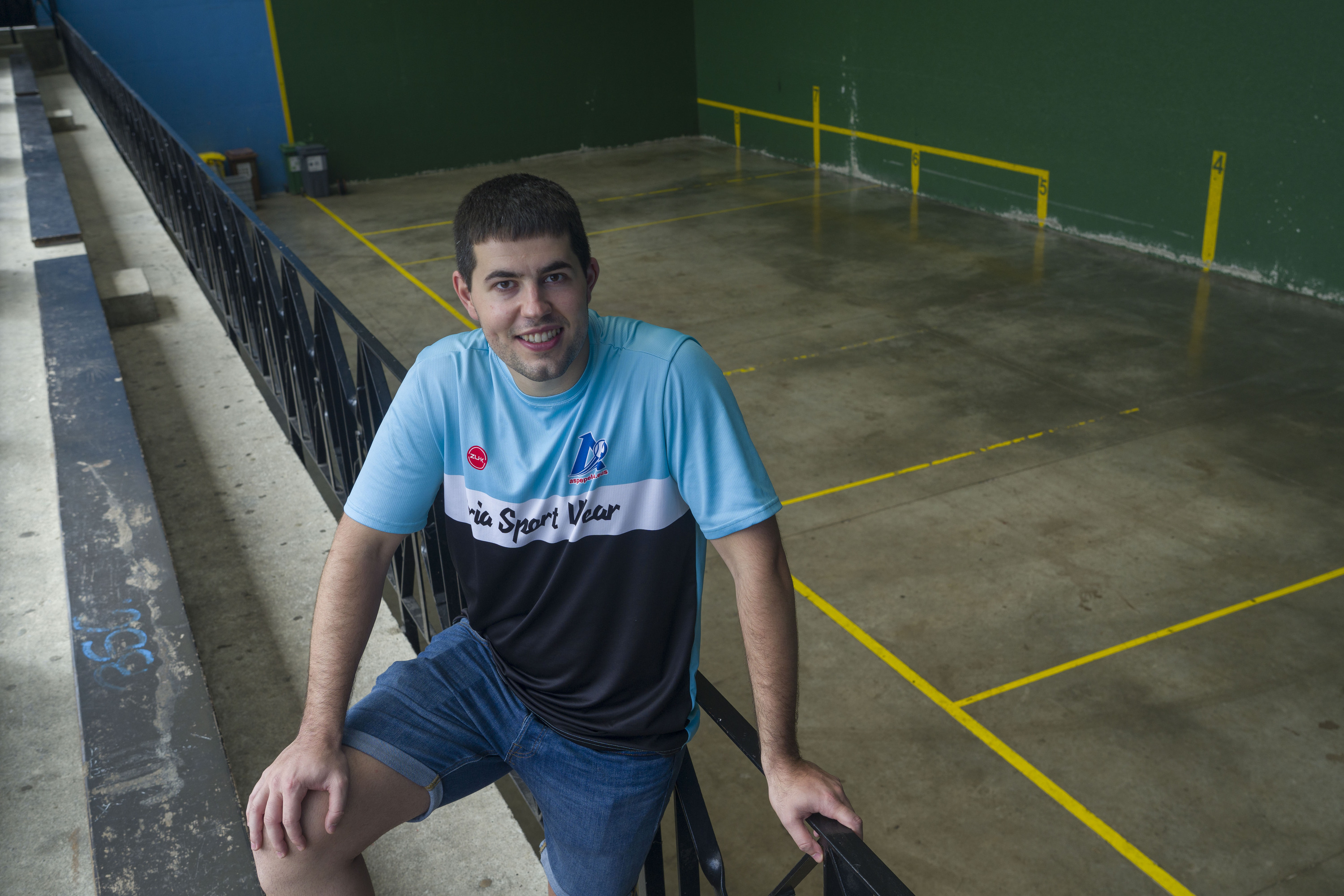 Xabi Tolosa, Anoetako pilotalekuan. JON URBE/ FOKU