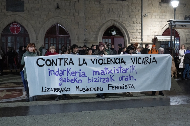 indarkeria bikarioaren aurkako elkarretaratzea