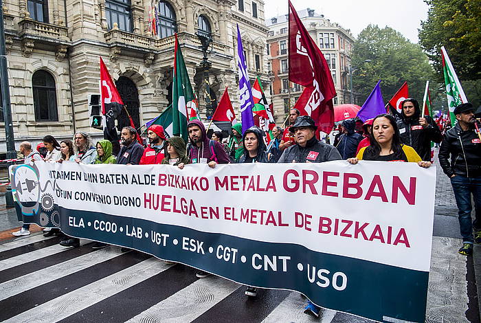 Bizkaiko metalgintzako langileek urriaren 4an eginiko manifestazioa, astebeteko grebaren barruan. LUIS JAUREGIALTZO / FOKU