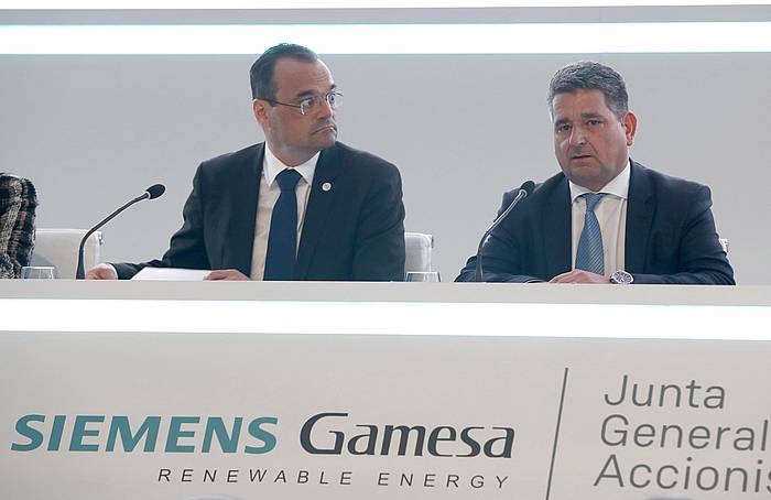 Siemens Gamesaren akziodunen batzarra, martxoan. LUIS TEJIDO /EFE