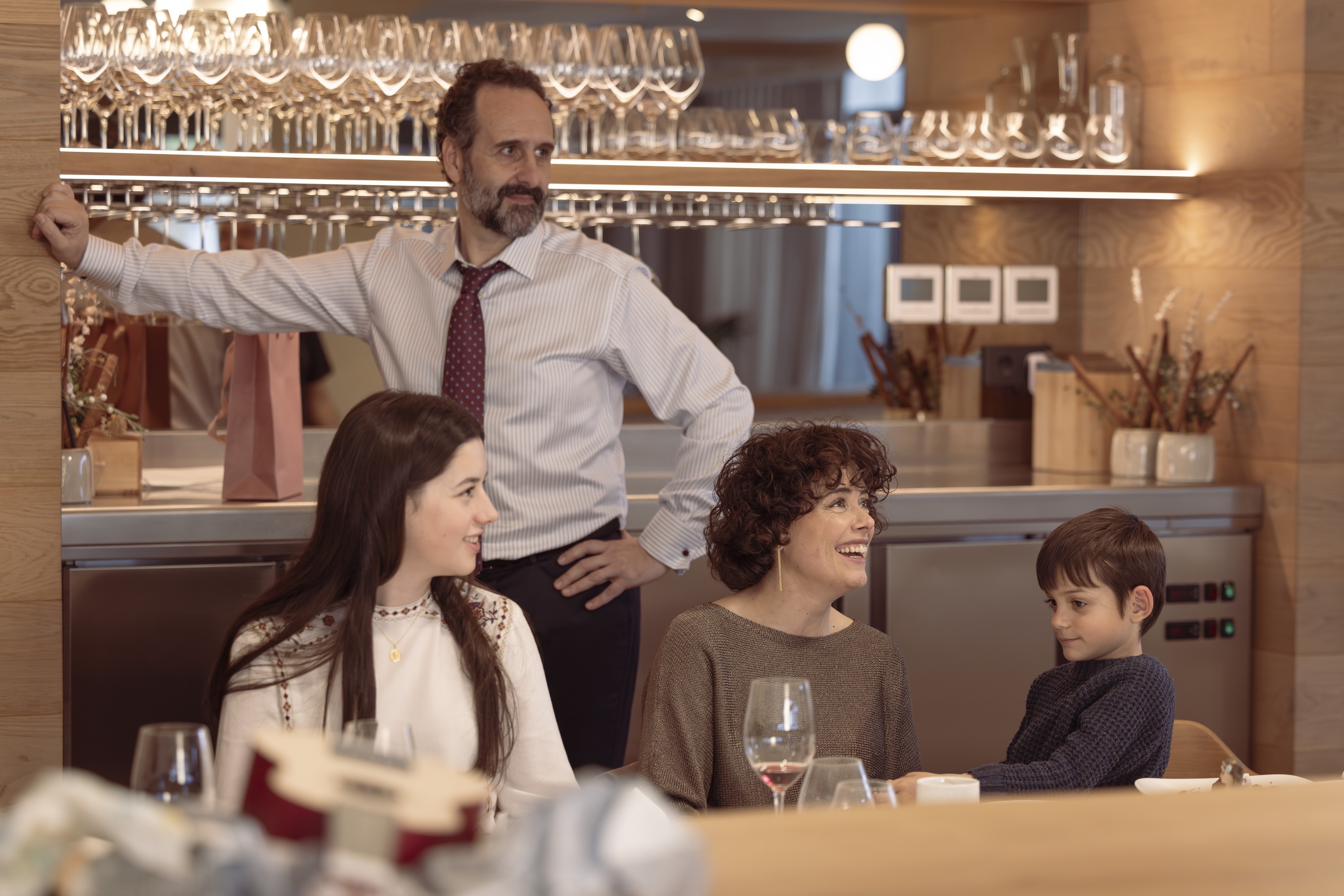 Blanca Soroak eta Patricia Lopez Arnaizek jokatzen dituzte rol protagonistak Alauda Ruiz de Azuaren 'Los domingos' filmean. DONOSTIAKO ZINEMALDIA