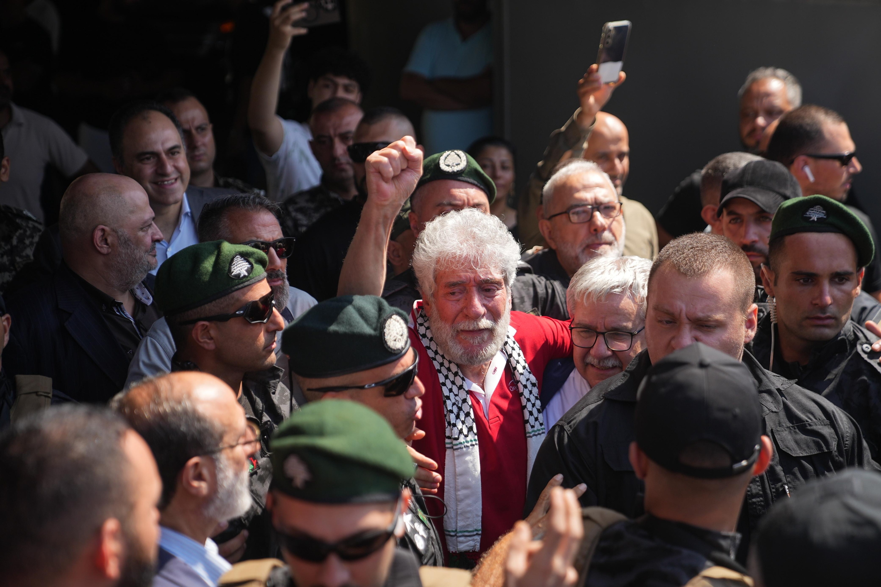 Georges Ibrahim Abdallah, Beiruten, kartzela atzean utzi eta Frantziatik Libanora joan ondoren. ABBAS SALMAN / EFE