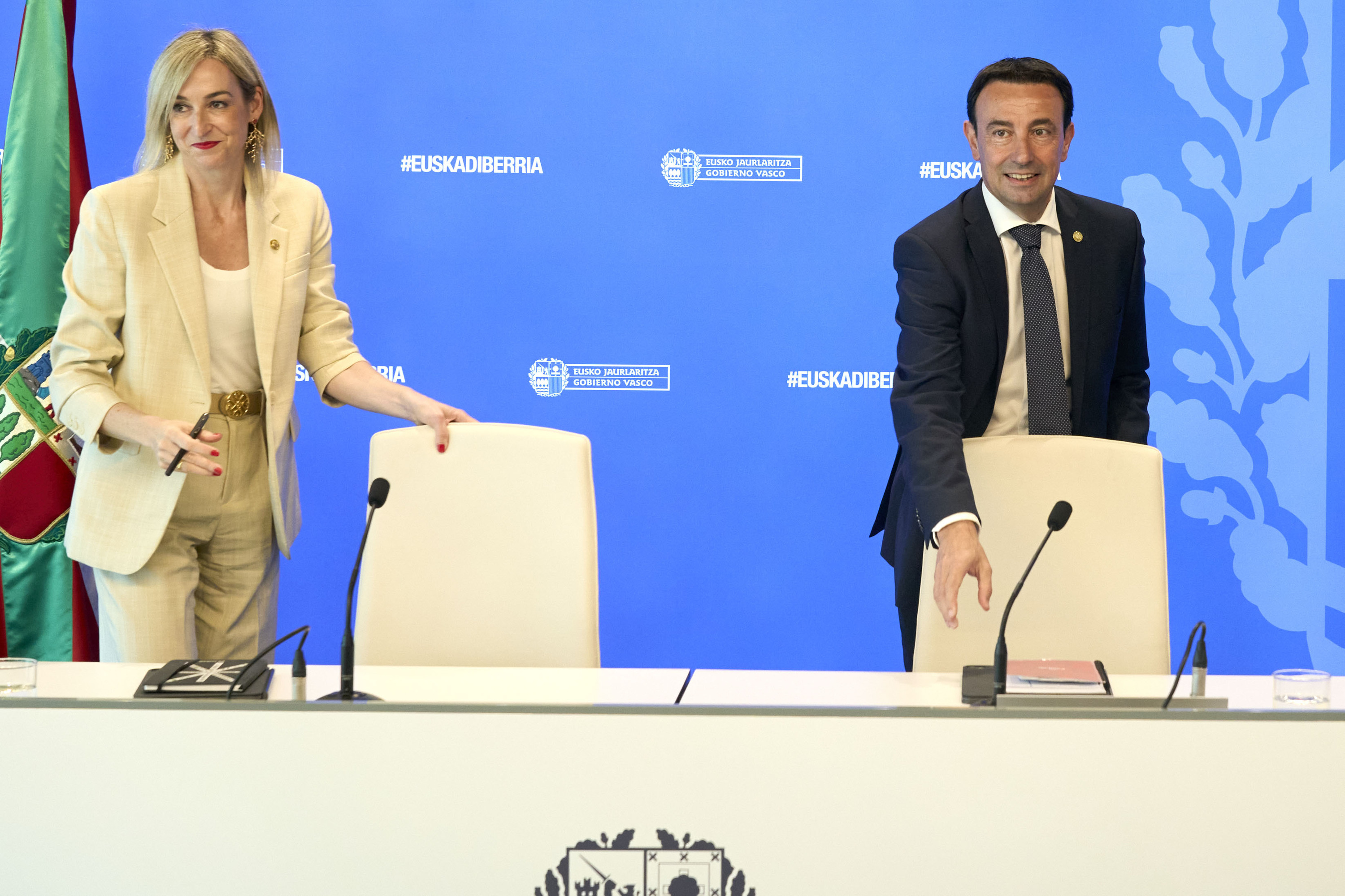 Ubarretxena eta Torres, gaur, gobernu bileraren osteko agerraldian. L. RICO / EFE