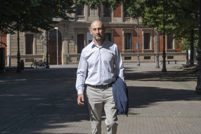 (ID_15174355) (Iñigo Uriz/@FOKU) 2025-07-25, Iruñea. Iñaki Iriarte, UPNko parlamentari ohia