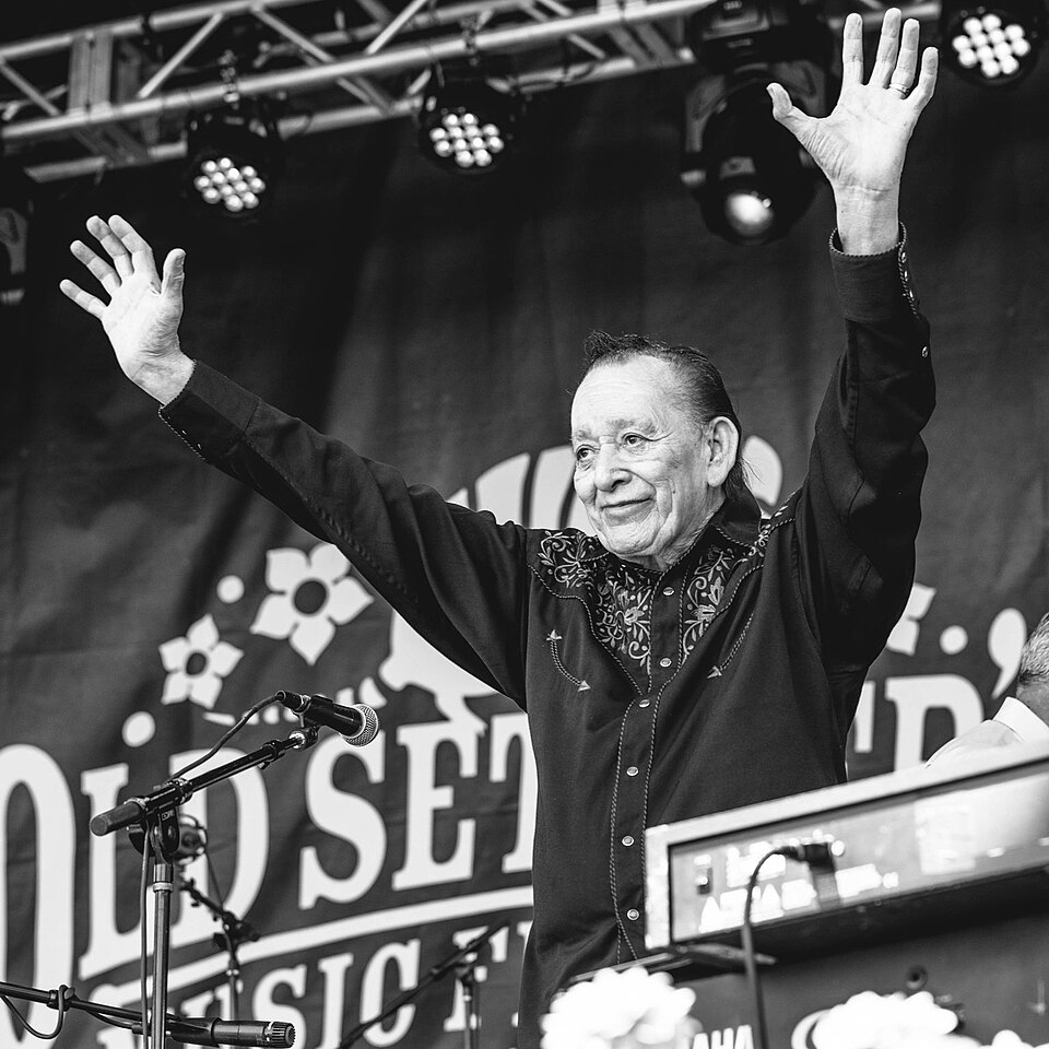 Flaco Jimenez musikaria, Old Settlers musika jaialdian, 2022. urtean. LISTENYOUNGMAN