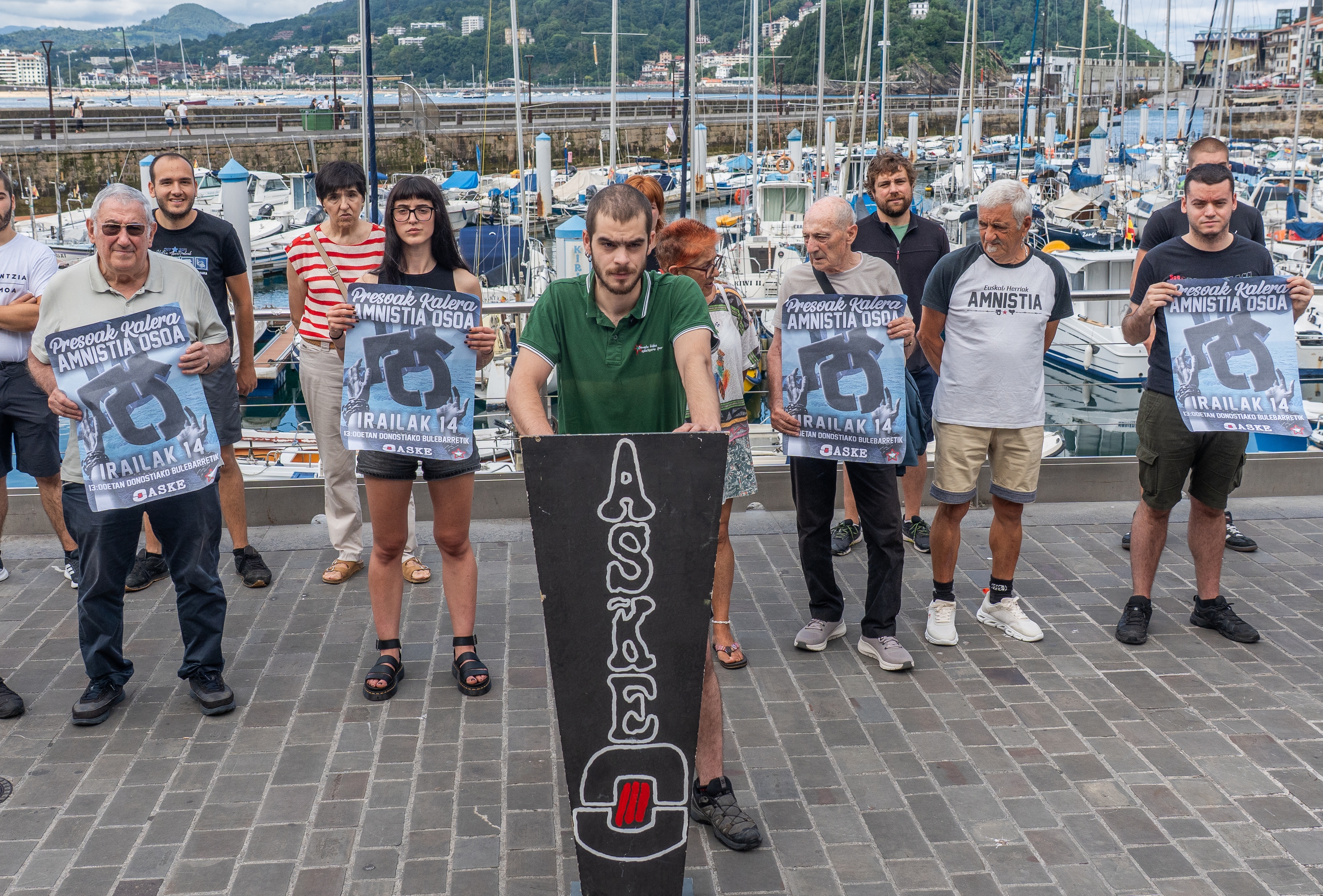 Aske mugimenduaren agerraldia, gaur, Donostian. ANDONI CANELLADA / FOKU