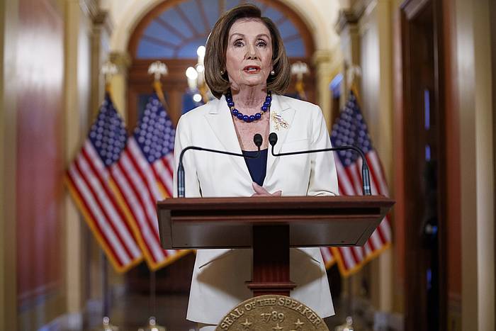 Nancy Pelosi Ordezkarien Ganberako presidentea, gaur, Washingtonen, 'impeachment' prozesua abiatuko duela iragartzen. SHAWN THEW, EFE