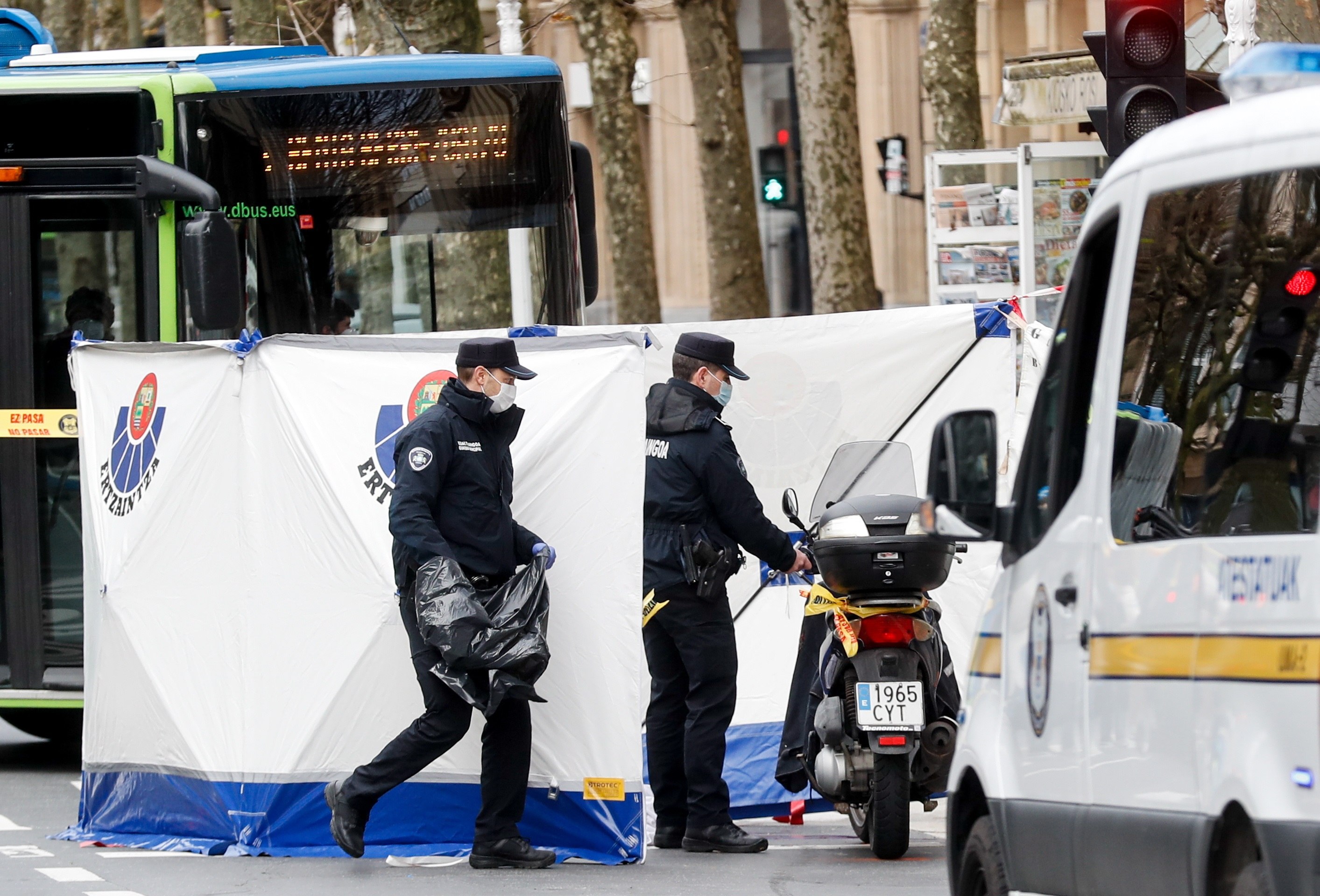 Donostian izandako moto istripu baten artxiboko argazkia. JUAN HERRERO / EFE