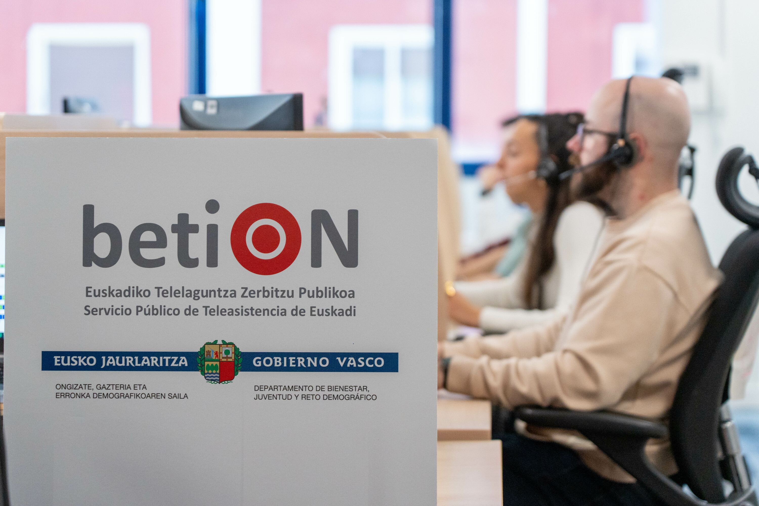 Beti On zerbitzuaren bulegoa, Bilbon. MIGUEL CALVO ALEJO 'MITXI' / IREKIA