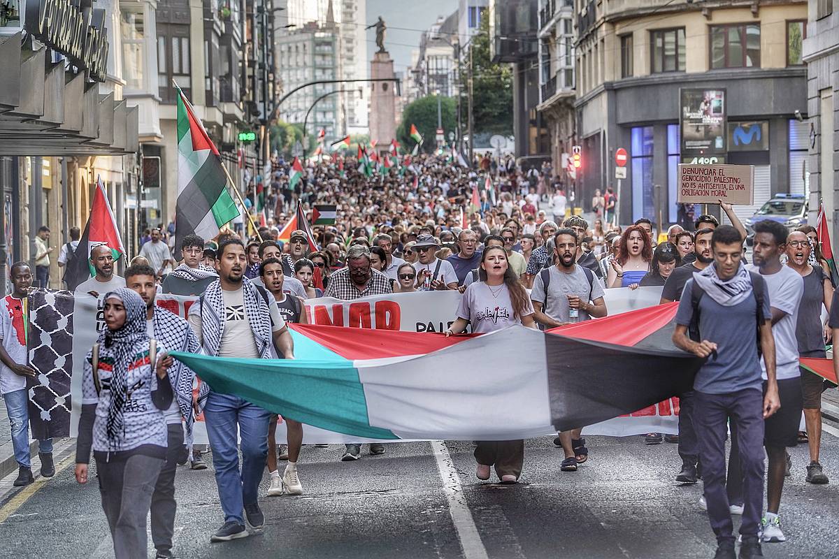 Gaur arratsaldean egindako mobilizazioa, Bilbon. MARISOL RAMIREZ / FOKU