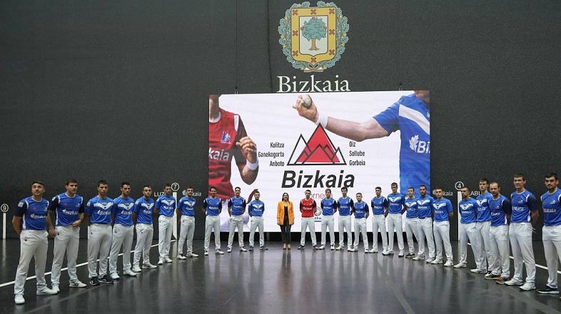 XII. Bizkaia Torneoan parte hartu duten pilotariak. BIZKAIKO FORU ALDUNDIA