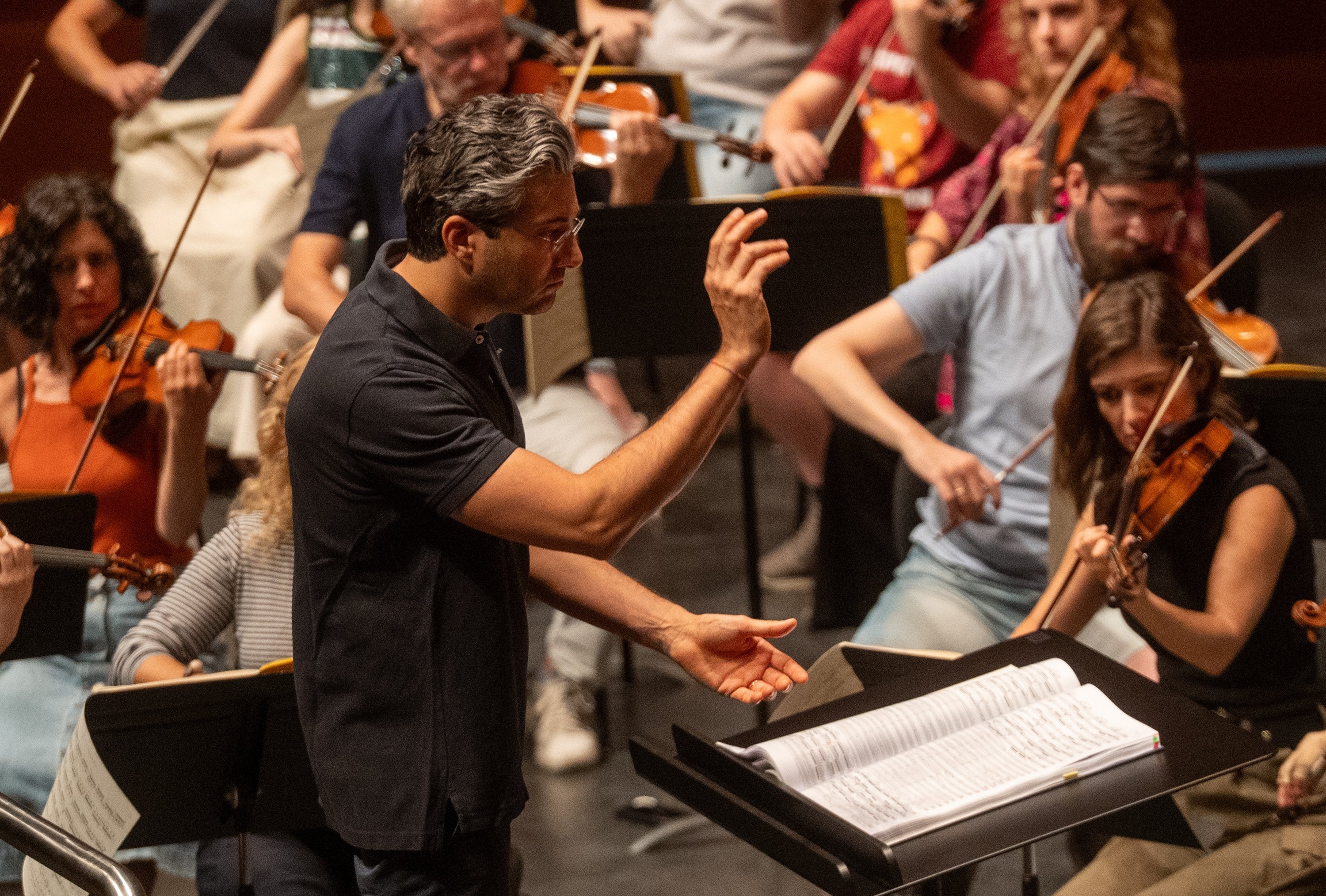 David Afkham orkestra zuzendaria. GORKA RUBIO / FOKU