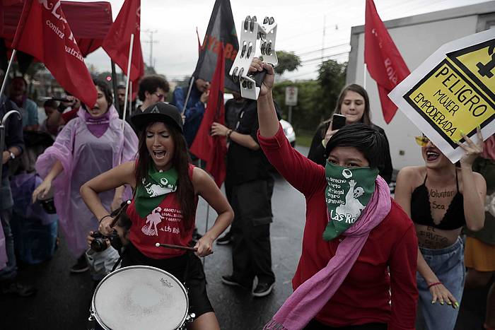 Abuztuan egin zuten manifestazio bat, abortu terapeutikoren araua sinatzeko eskatzen Costa Ricako presidenteari. JEFFREY ARGUEDAS / EFE