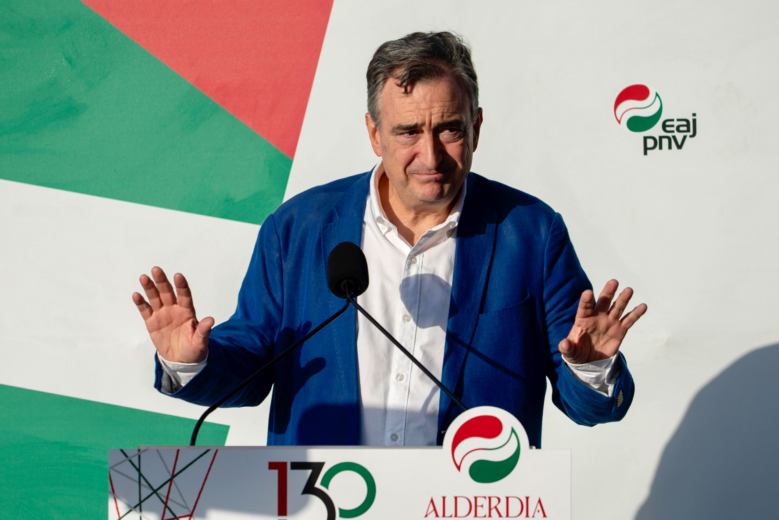 EAJko buru Aitor Esteban Zarautzen, joan den ostiralean, urte politikoaren hasieran. J. COLMENERO / EFE