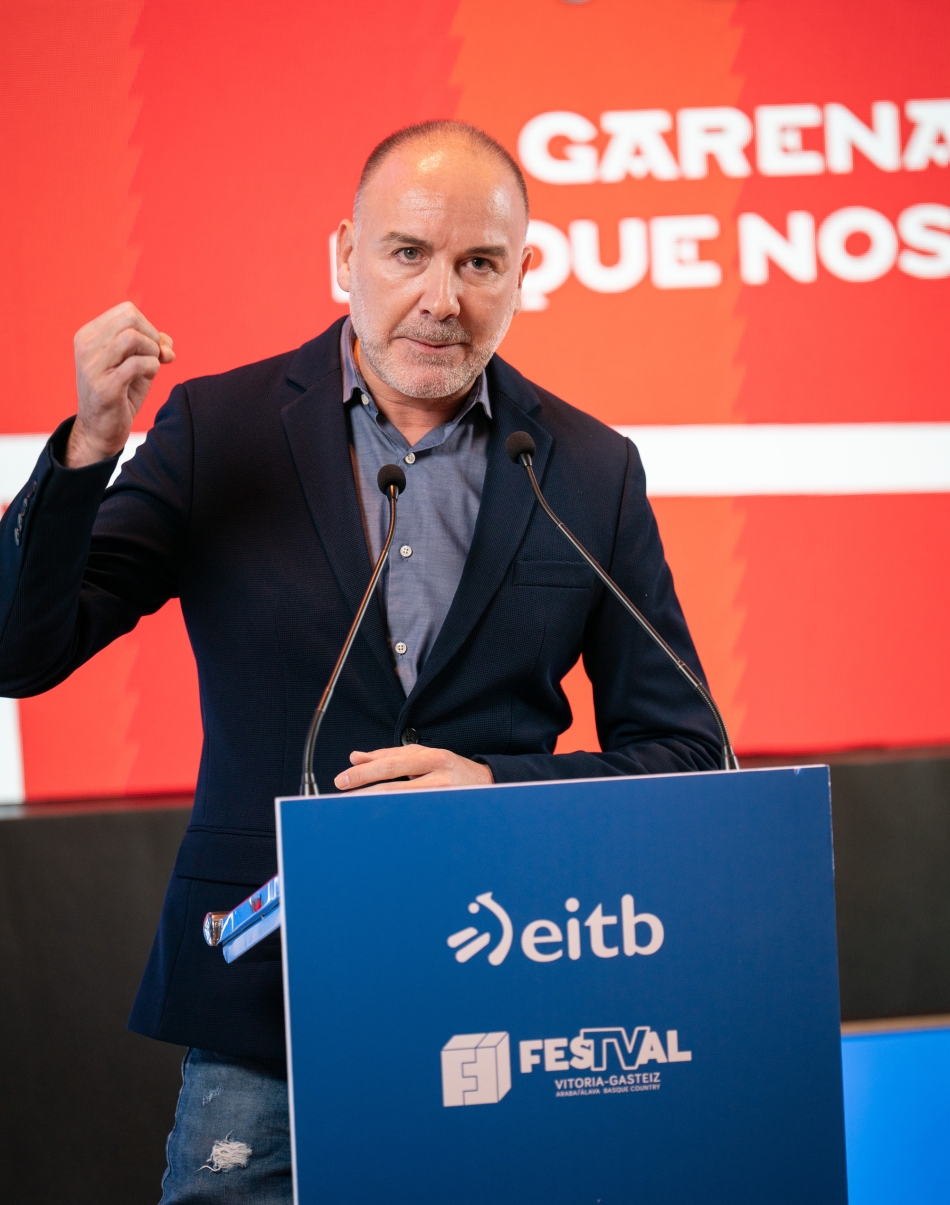 Unai Iparragirre ETBko zuzendaria 2025/2026 denboraldia aurkezten. Unai Iparragirre ETBko zuzendaria 2025/2026 denboraldia aurkezten.