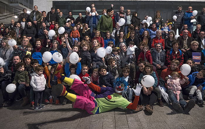 Motxiladun haurren aldeko ekitaldiak iragarri dituzte, gaur, Donostian. ANDONI CANELLADA / FOKU