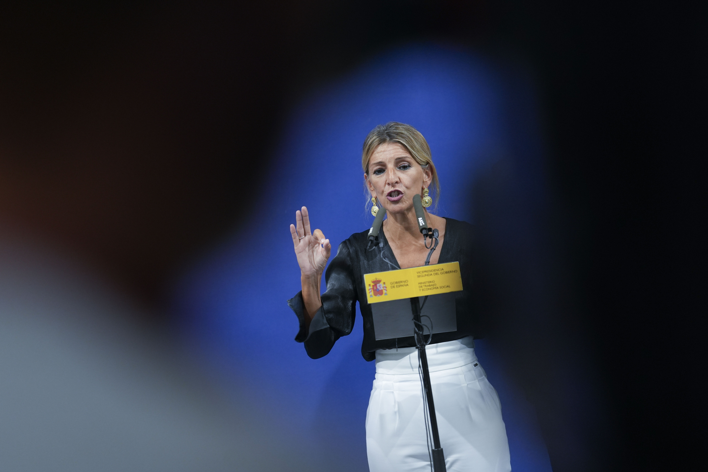 Yolanda Diaz Espainiako Lan ministroa eta lanaldiaren murrizketaren bultzatzaile nagusia, aurreko astean. BORJA SANCHEZ TRILLO / EFE
