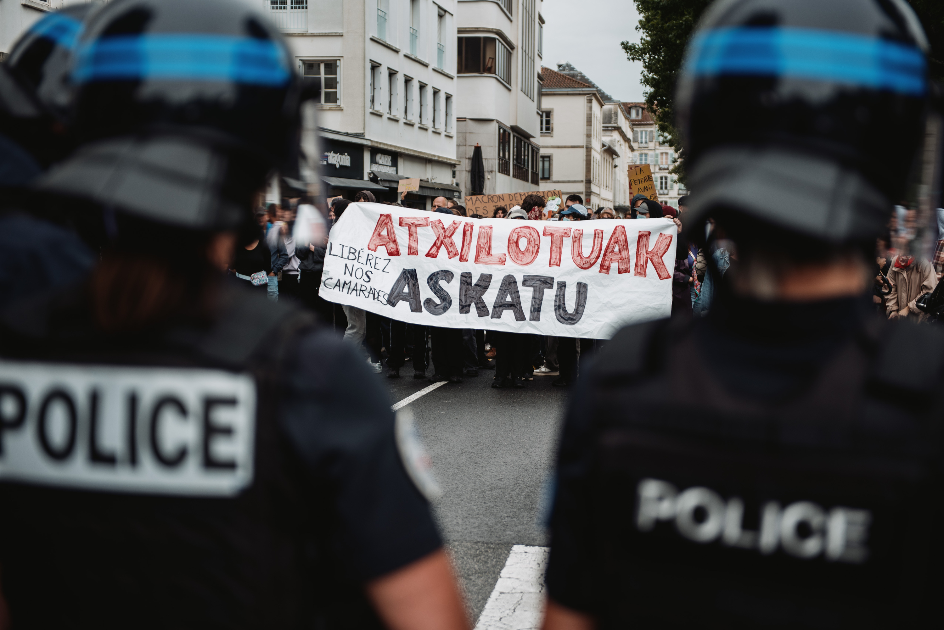 Liskarrak izan dira Frantziako Poliziarekin Baionan. GUILLAUME FAUVEAU