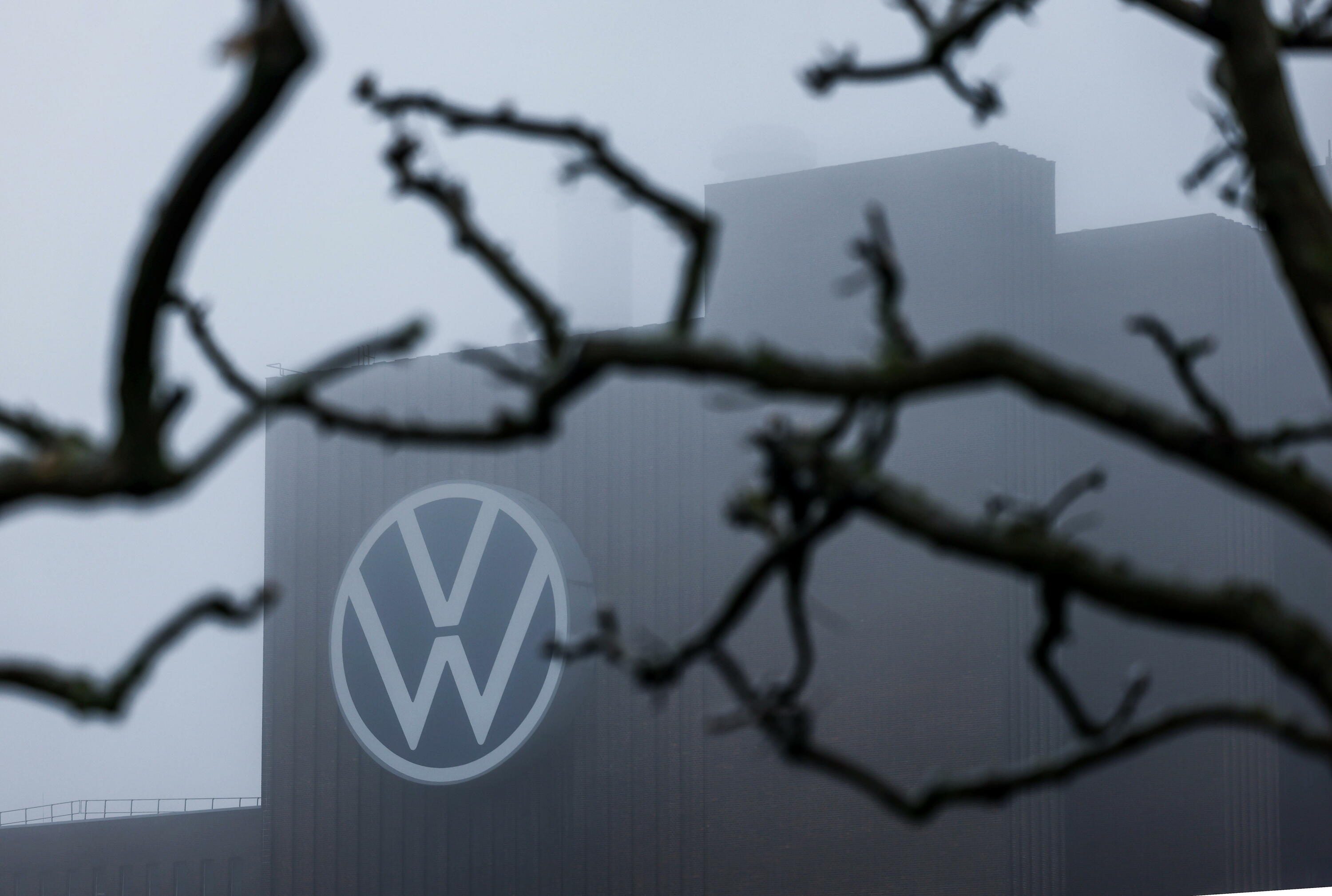 Volkswagenen Wolfsburgeko egoitza nagusia, artxiboko irudi batean. HANNIBAL HANSCHKE / EFE
