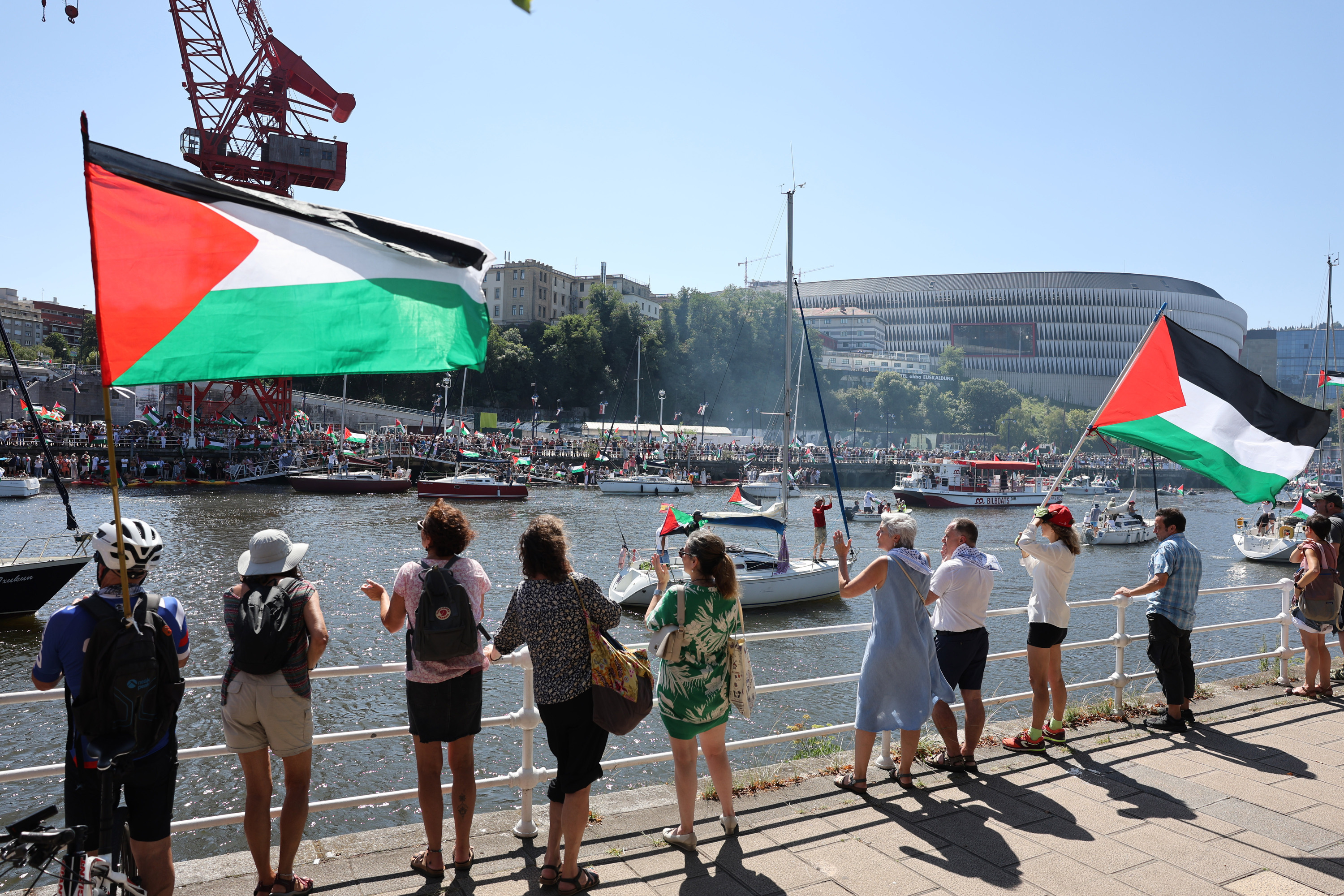 Santurtzitik Bilbora egindako Palestinaren aldeko itsas martxa, hilaren hasieran. OSKAR MATXIN EDESA / FOKU