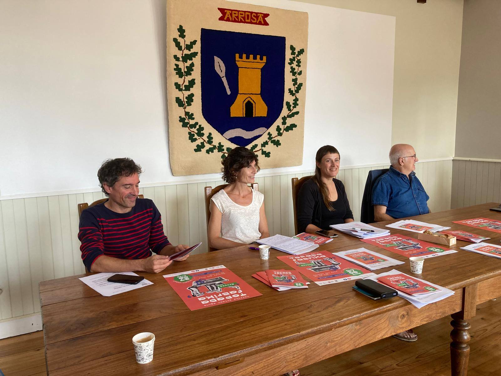 Topada fabrikaren aurkezpena, buruilaren 17an, Arrosako Herriko Etxean. BERRIA