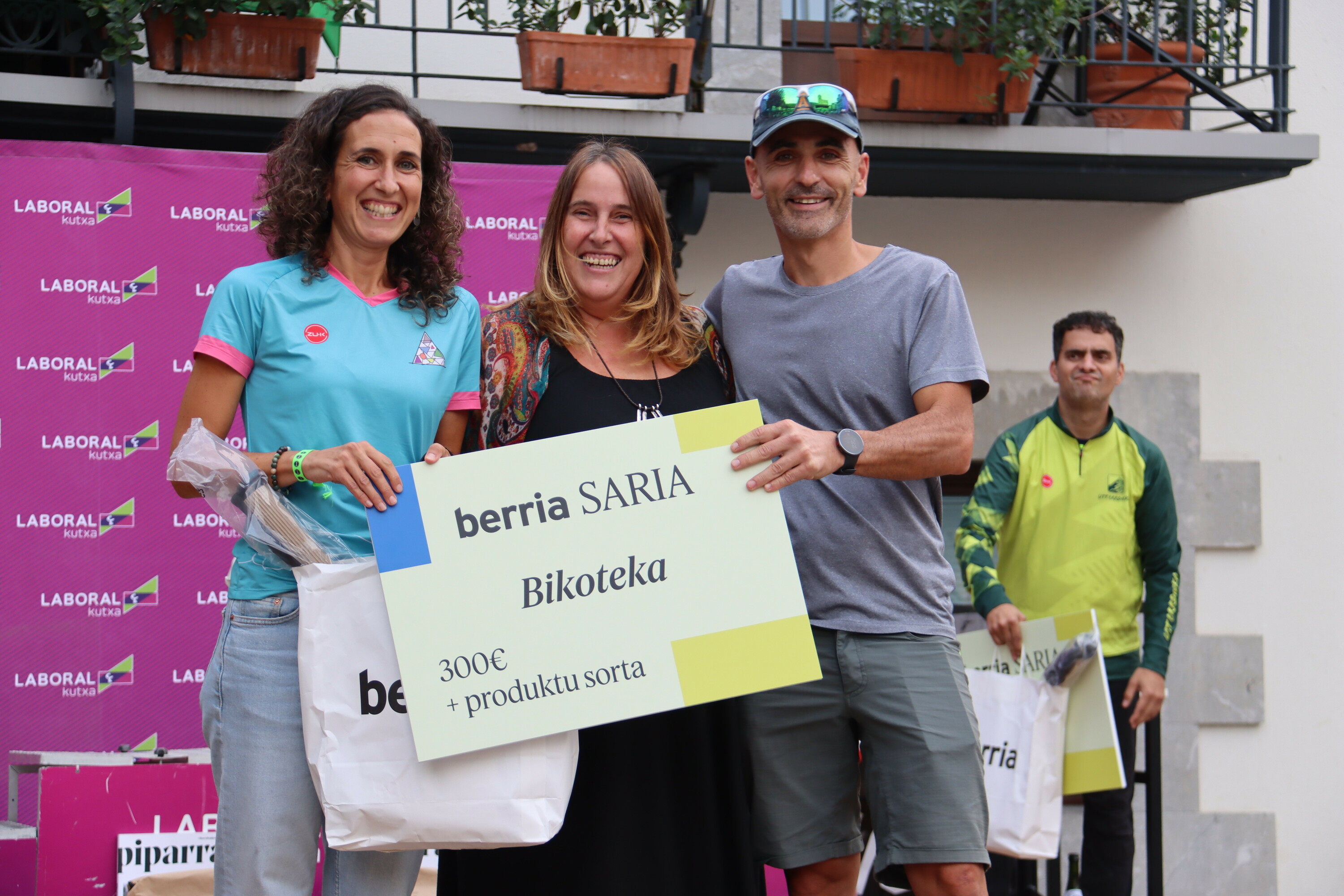 BERRIA saria lehen bikote mistoari