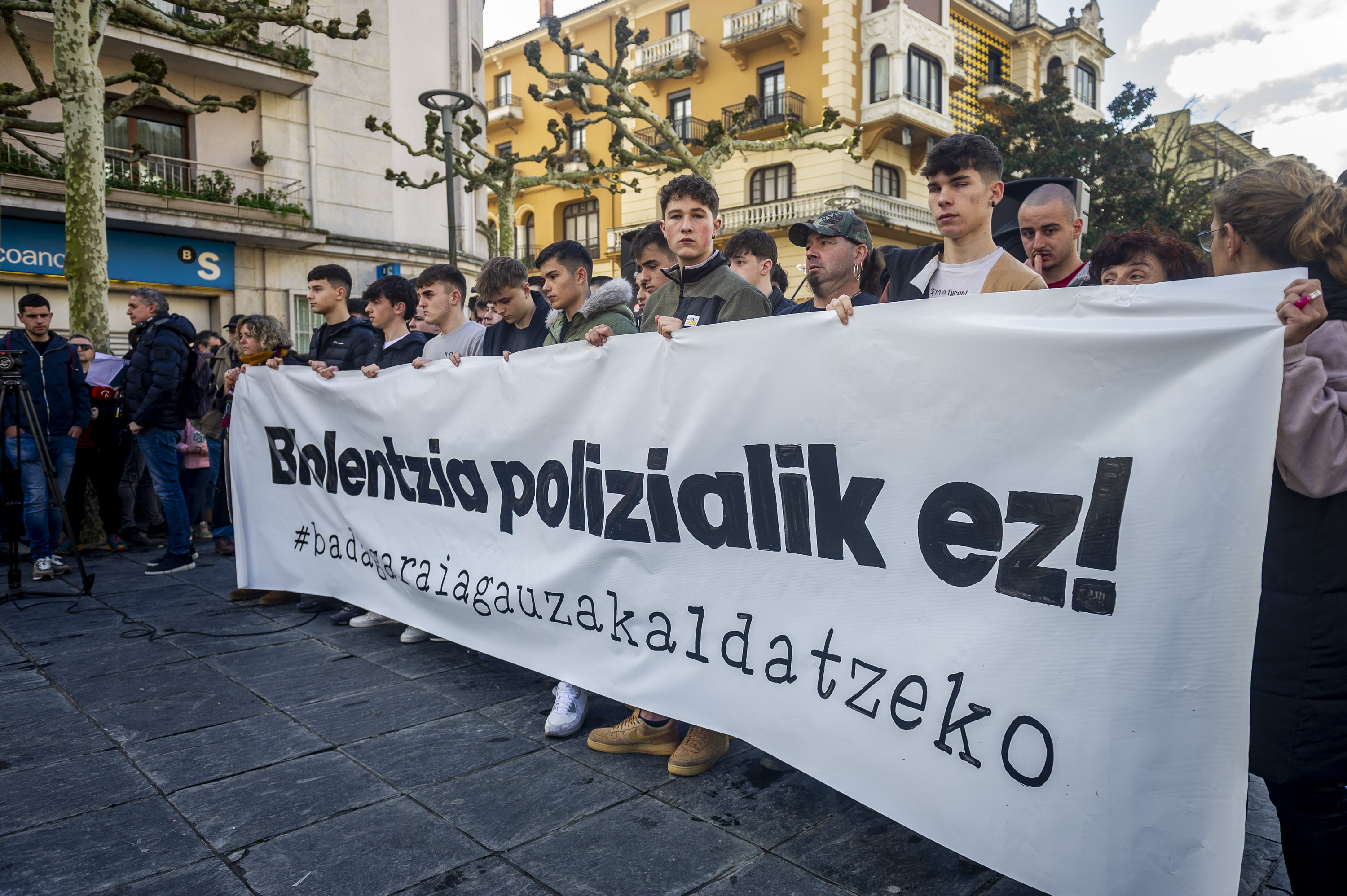 Xuhar Pazosen kasua salatzeko mobilizazio bat, Tolosan. JAIZKI FONTANEDA / FOKU