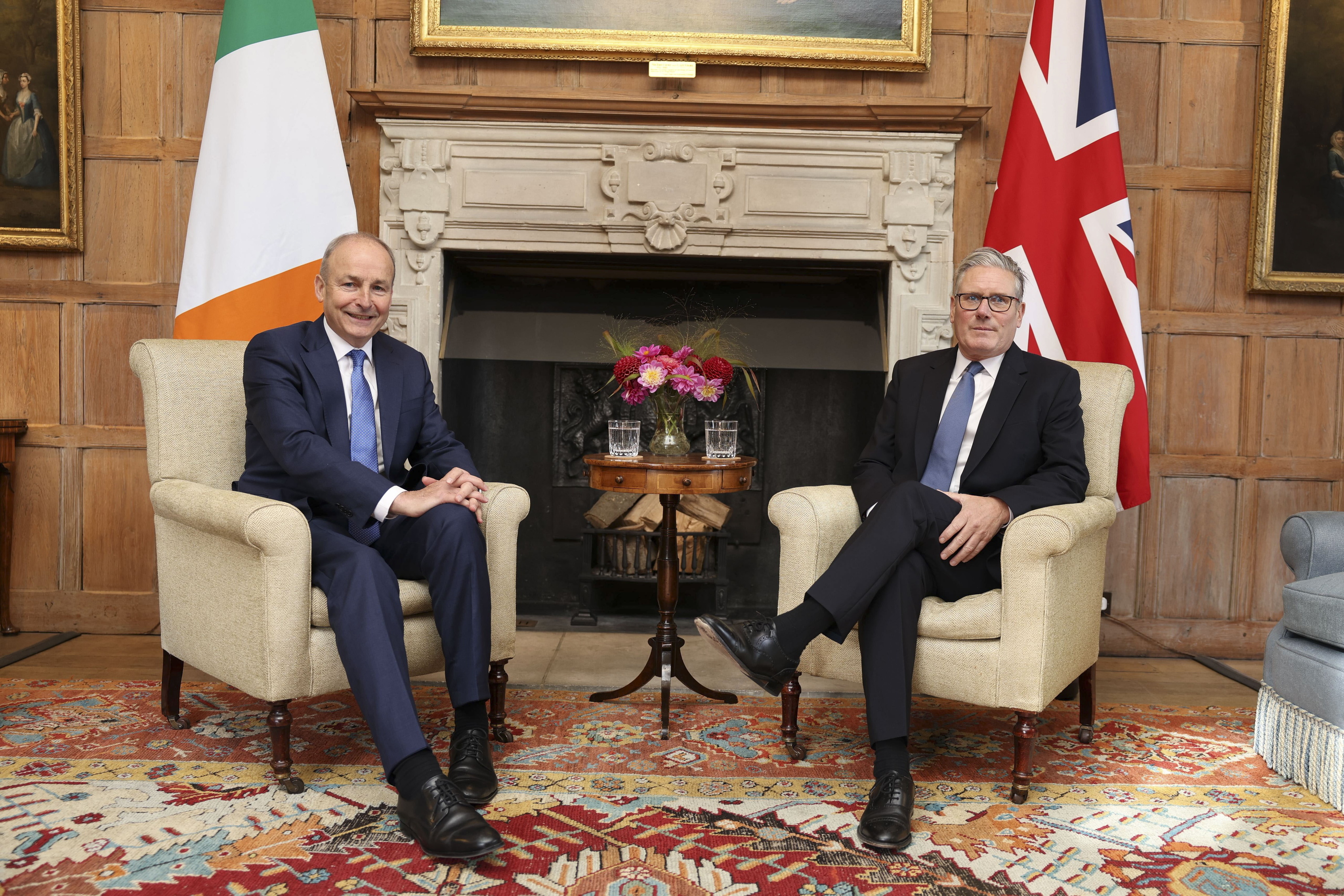 Micheal Martin eta Keir Starmer, Irlandako eta Erresuma Batuko lehen ministroak, iragan astean, Aylesburyn (Erresuma Batua). EFE 