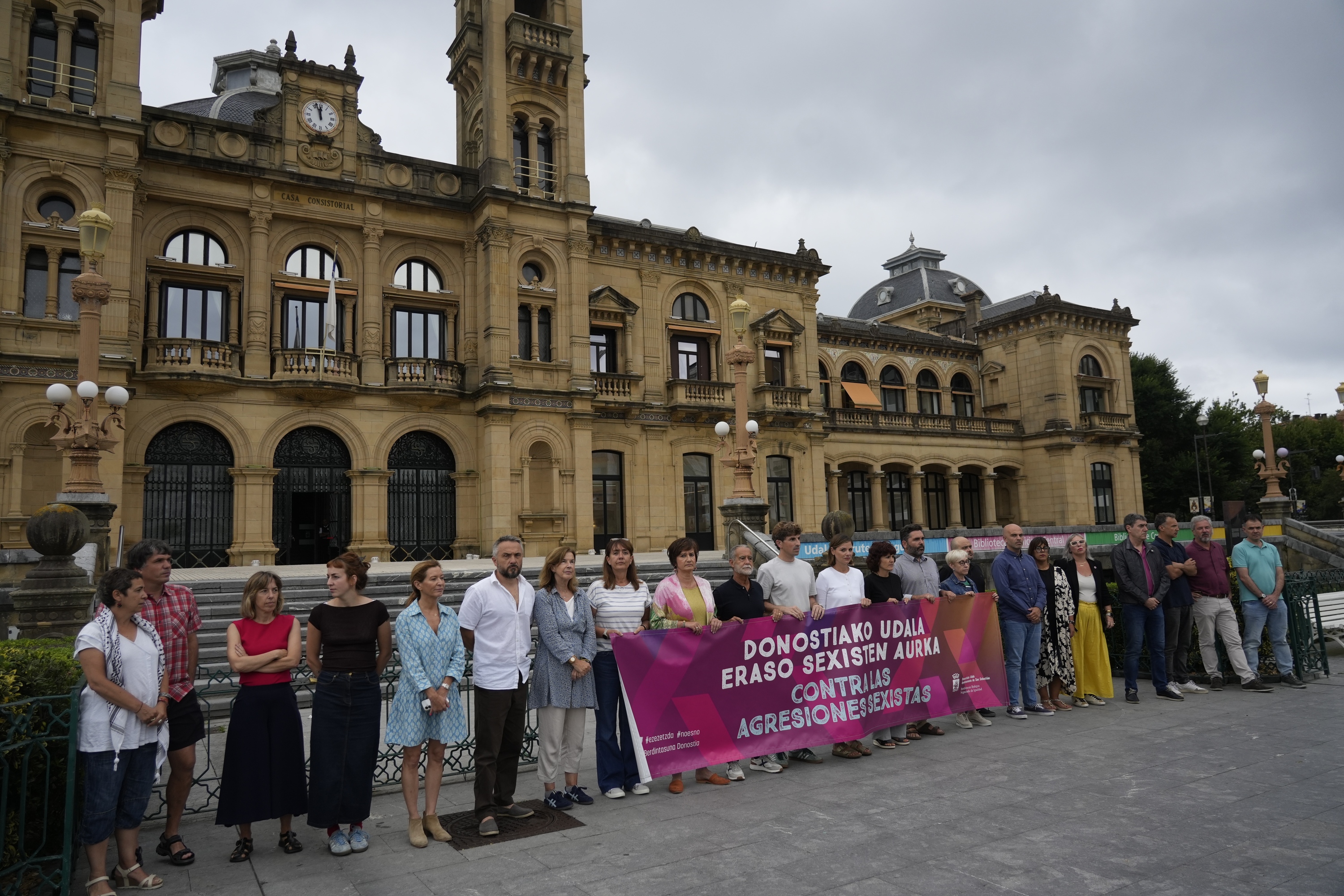 Sexu erasoen kontrako elkarretaratze bat, Donostian, artxiboko irudi batean. ANDONI CANELLADA / FOKU