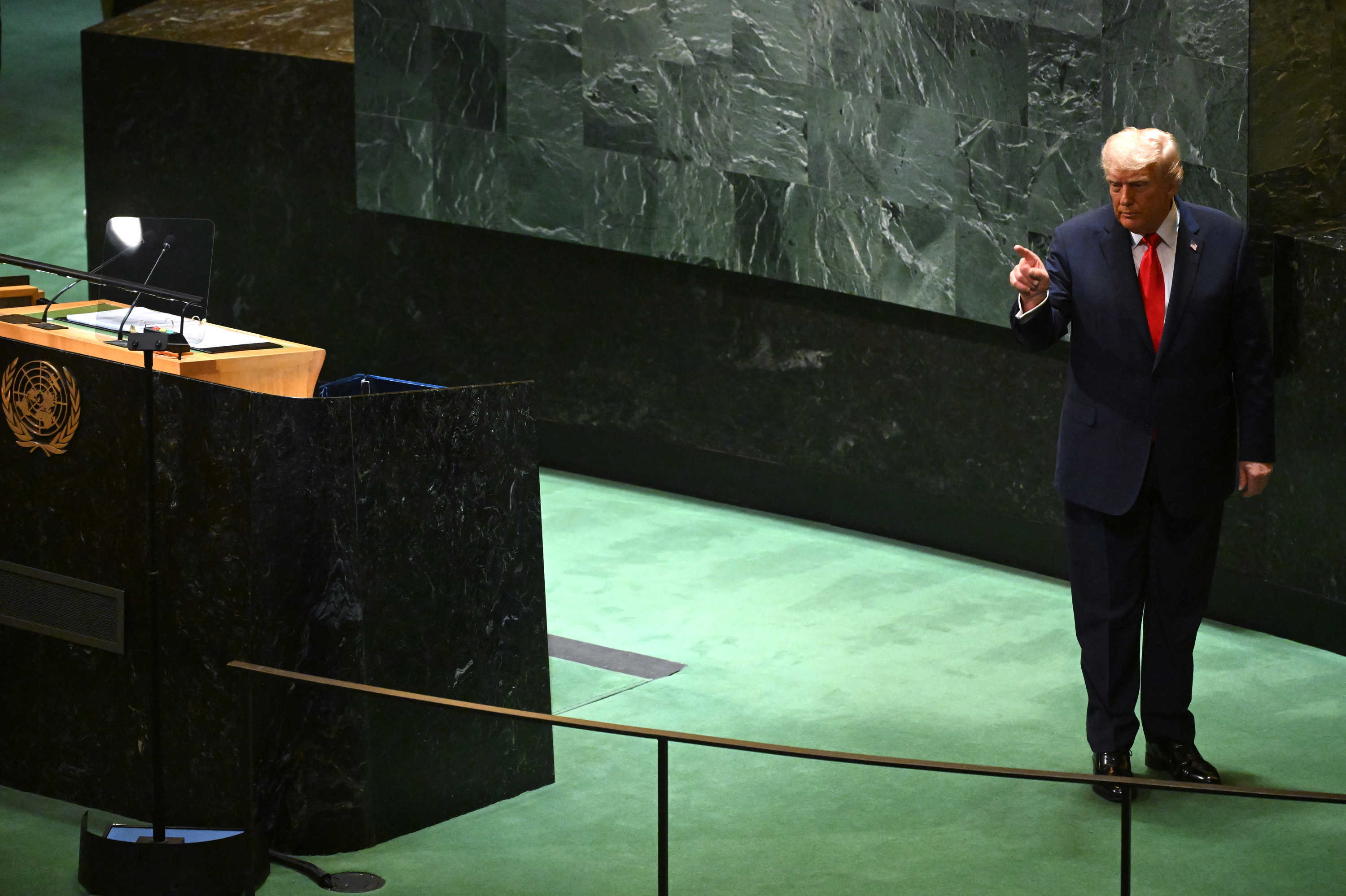Trump, gaur, NBEren Batzar Nagusian hitzaldia ematen. LUKAS COCH / EFE