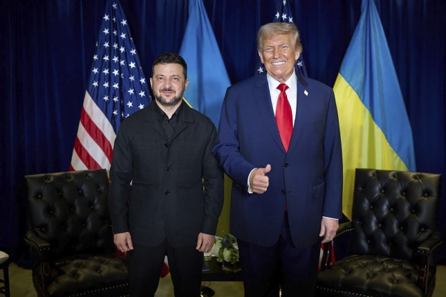 Zelenski eta Trump atzo, NBEren egoitza nagusian egindako bileran, New Yorken (AEB). EFE Zelenski eta Trump atzo, NBEren egoitza nagusian egindako bileran, New Yorken (AEB). EFE