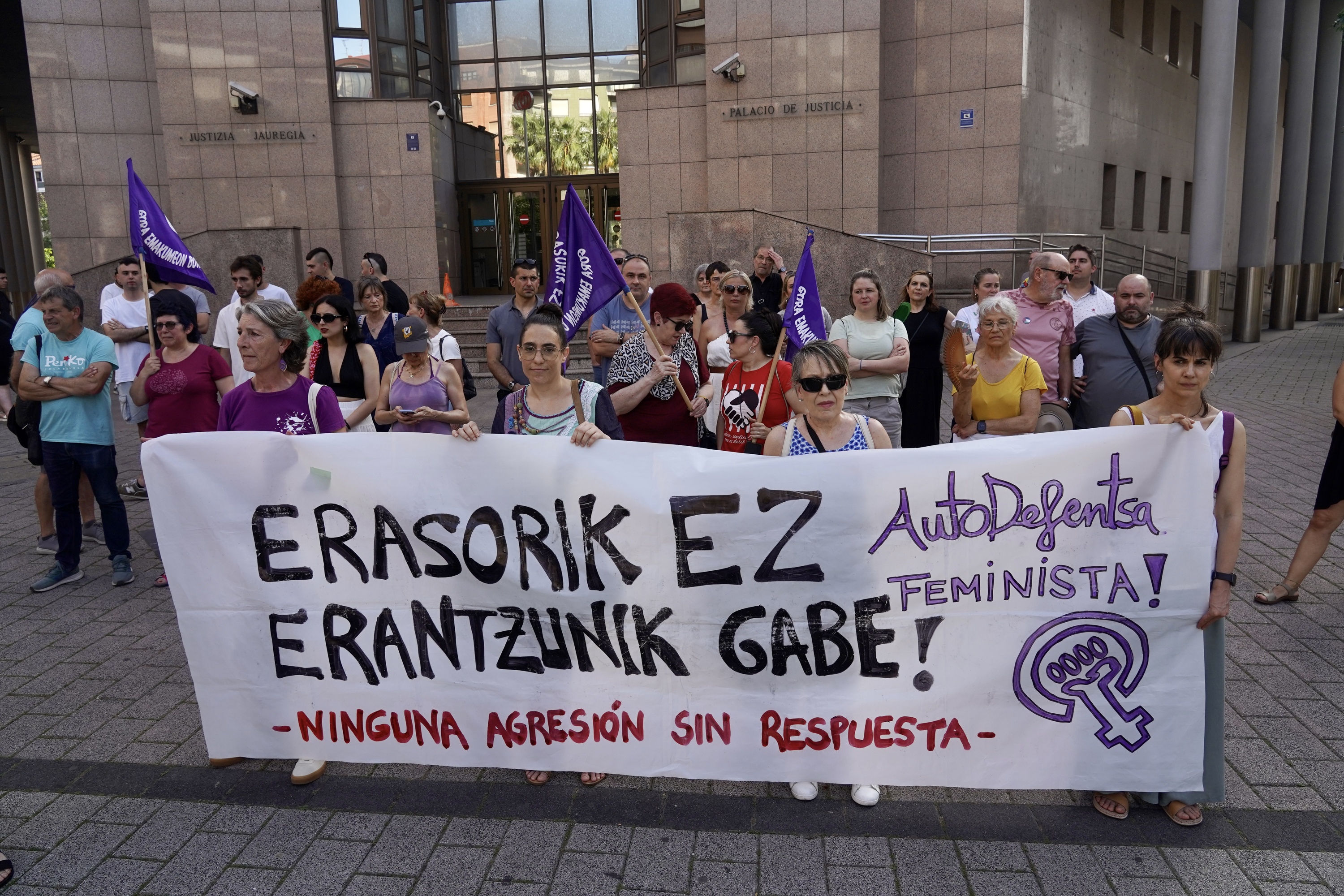 Sexu erasoen kontrako elkarretaratze bat, Barakaldon (Bizkaia). MONIKA DEL VALLE / FOKU