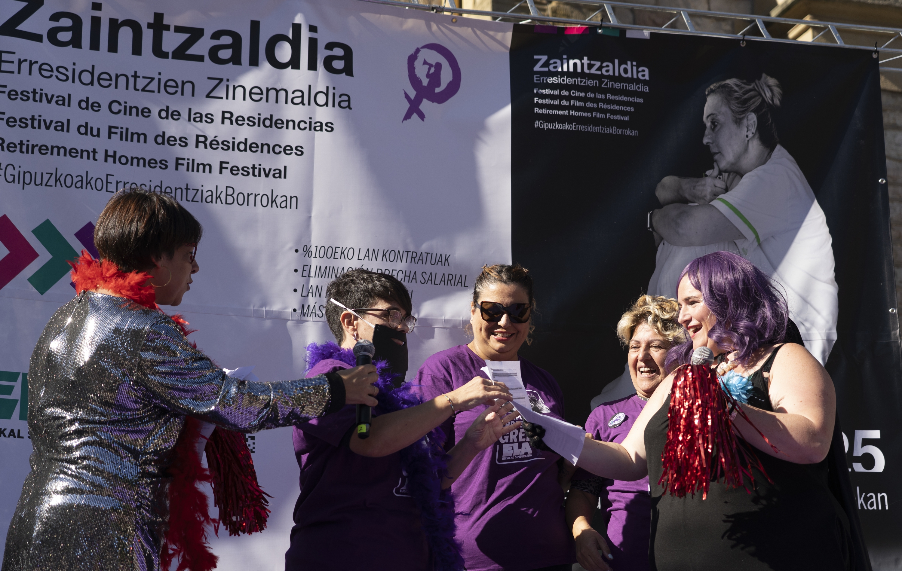 Zaintzaldiko sari banaketa. JAGOBA MANTEROLA / FOKU