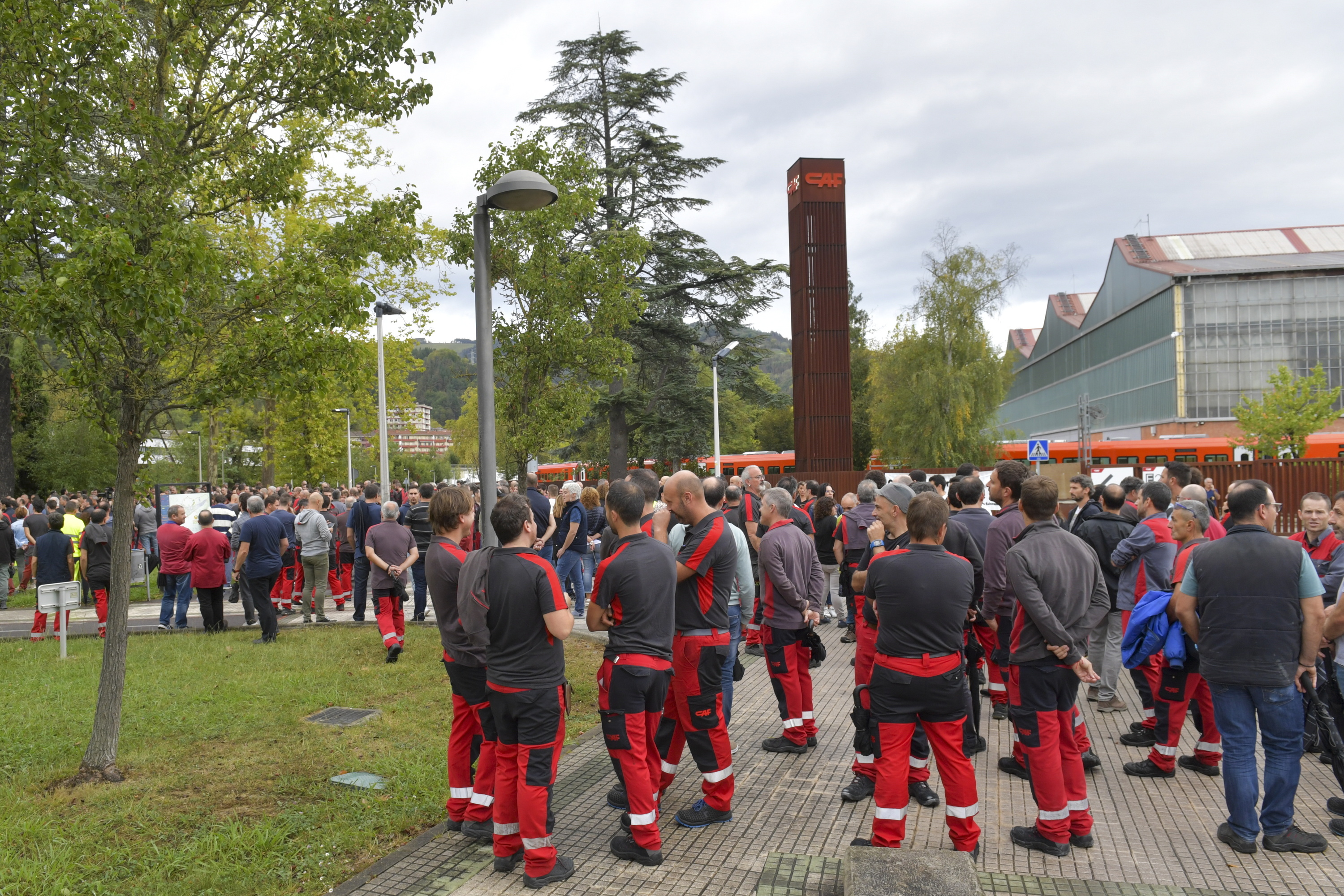 CAFeko langileak, 2023an, amiantoaren aurkako neurriak salatzeko protesta batean. IDOIA ZABALETA / FOKU