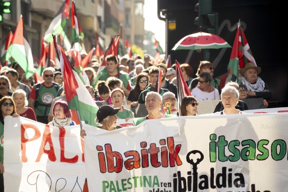 Ibaitik Itsasora Palestinarako martxaren irteera.