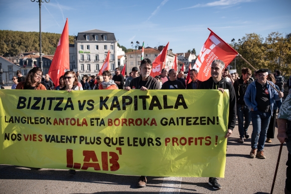 (ID_15377832) (Patxi Beltzaiz/EZEZAGUNA) 2025-10-02, Baiona. Sindikatuen manifestazioa2025-10-02, Bayonne