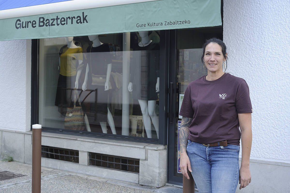 Amelie Mirailh, Donapaleuko Gure Bazterrak dendaren aitzinean, iragan astean. J.E.
