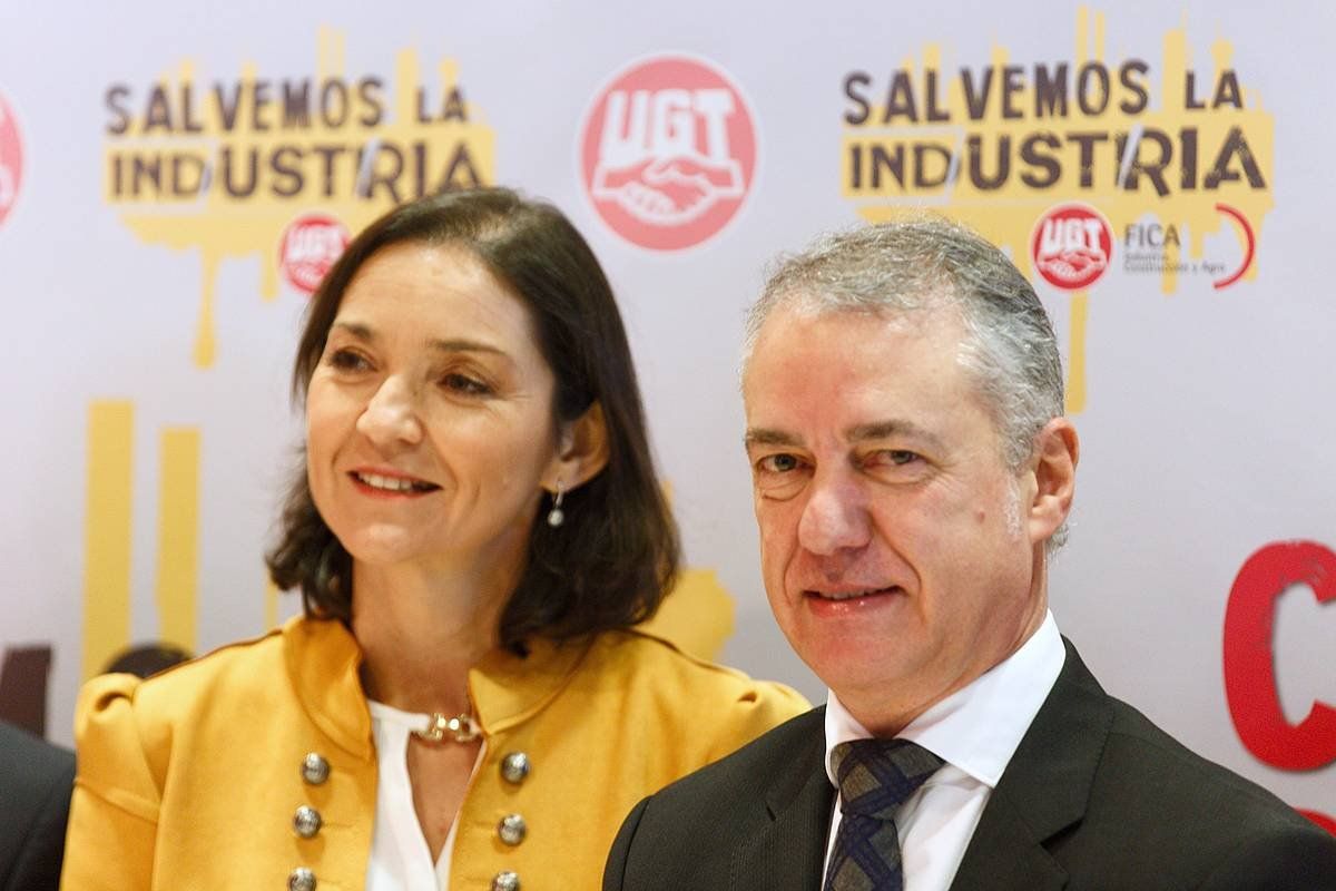 Iñigo Urkullu lehendakaria, Reyes Maroto Espainiako Gobernuko Industria ministroarekin, UGTk aste honetan eginiko kongresu batean, Bilbon. David Aguilar / Efe. DAVID AGUILAR / EFE