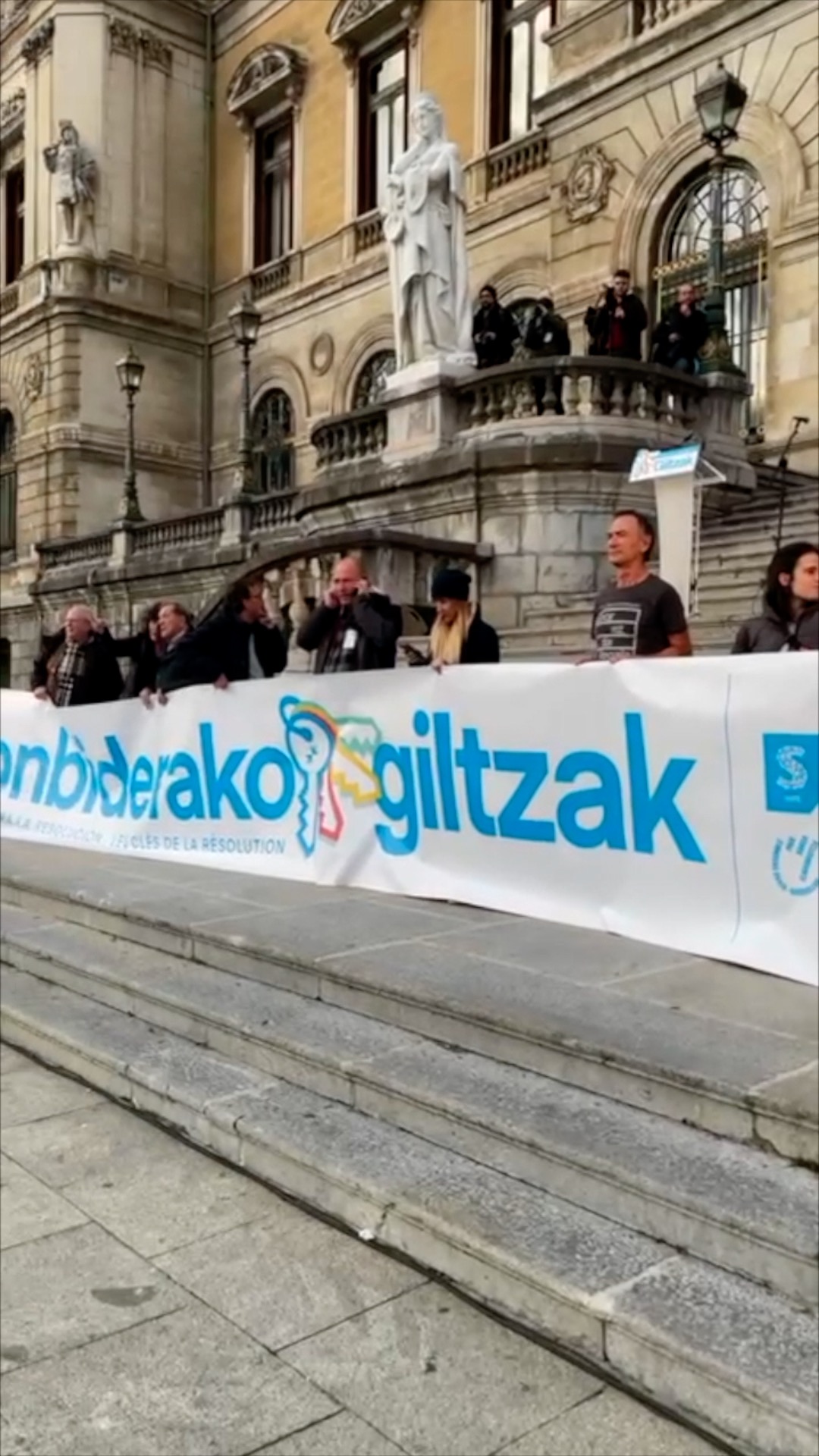 Sarek manifestaziora deitu du urtarrilaren 10erako